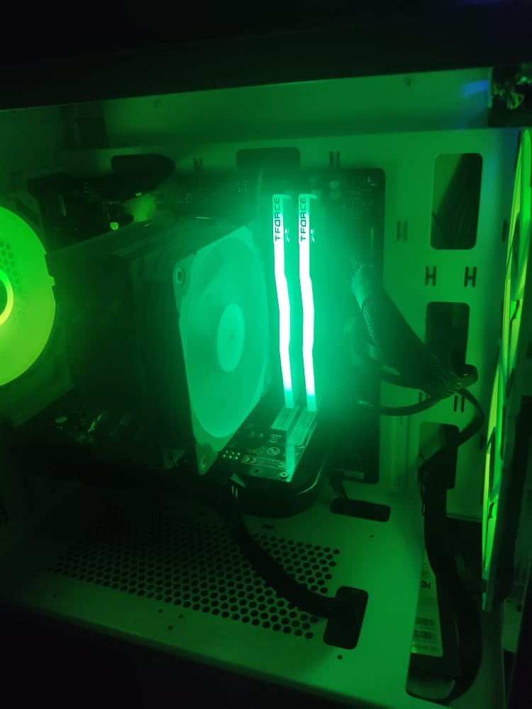 Intel Core i5-10400F Desktop Processor 6 Cores up to 4.3 GHz Without Processor Graphics customer photo 1