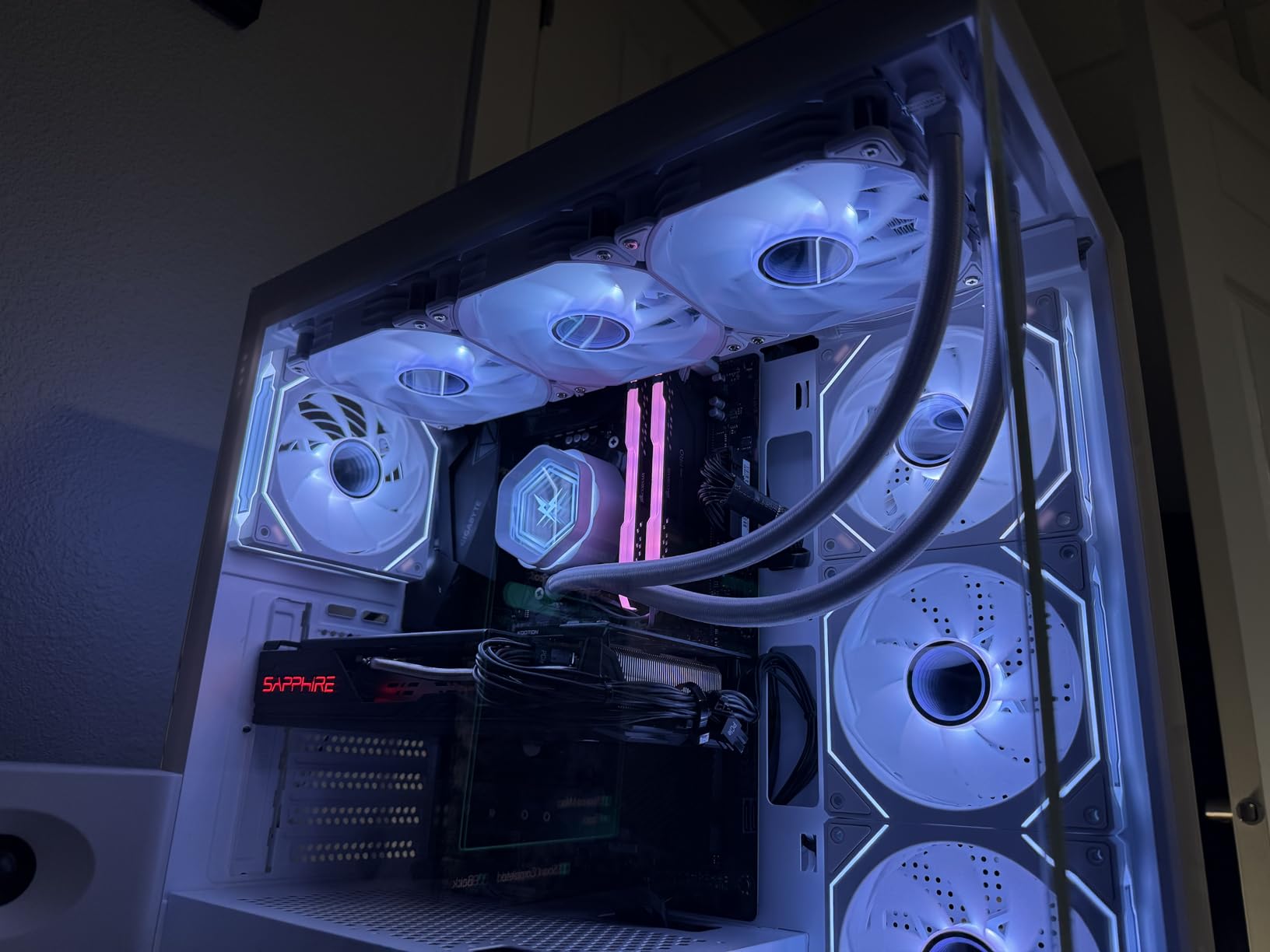 Ryzen 5 5600G 6-Core 12-Thread Desktop Processor with Radeon Graphics customer photo 2