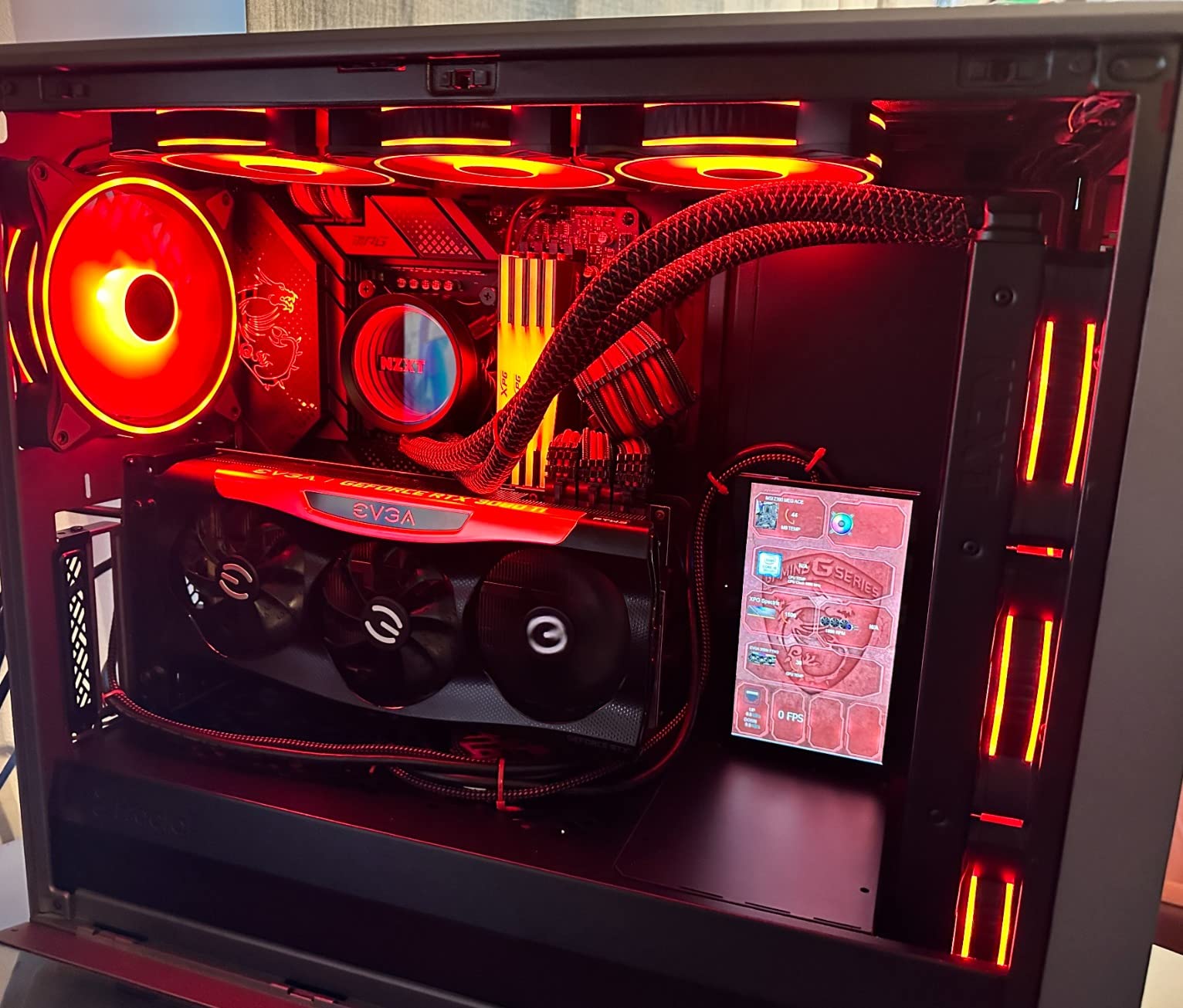 Intel Core i9-12900K Gaming Desktop Processor with Integrated Graphics and 16 (8P+8E) Cores up to 5.2 GHz customer photo 1