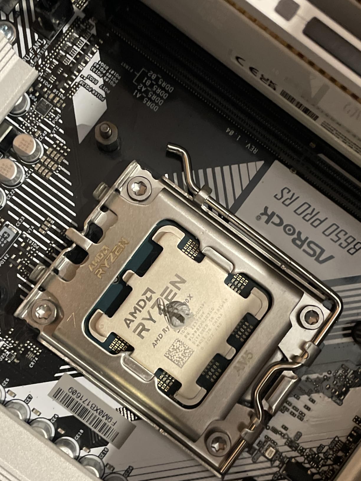 ARCTIC MX-6 (4 g, incl. 6 MX Cleaner) - Ultimate Performance Thermal Paste for CPU, Consoles, Graphics Cards, laptops, Very high Thermal Conductivity, Long Durability, Non-Conductive customer photo 2