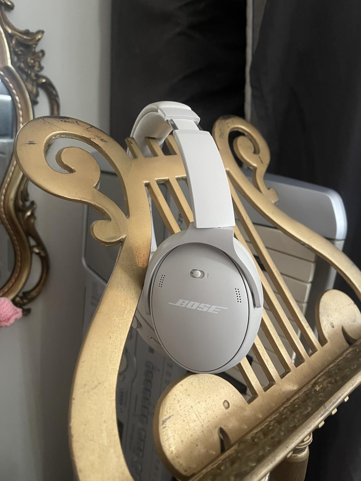 Bose QuietComfort Headphones - Wireless Bluetooth Headphones, Active Over Ear Noise Cancelling and Mic, USB-C Charging, Deep Bass, Up to 24 Hours of Playtime, Black customer photo 2