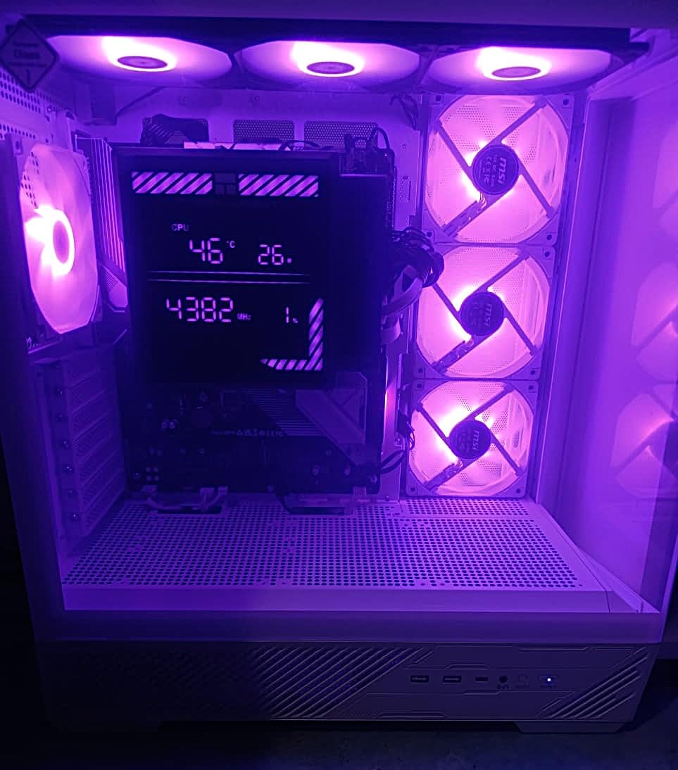 AMD Ryzen 9 9900X 12-Core, 24-Thread Unlocked Desktop Processor customer photo 1