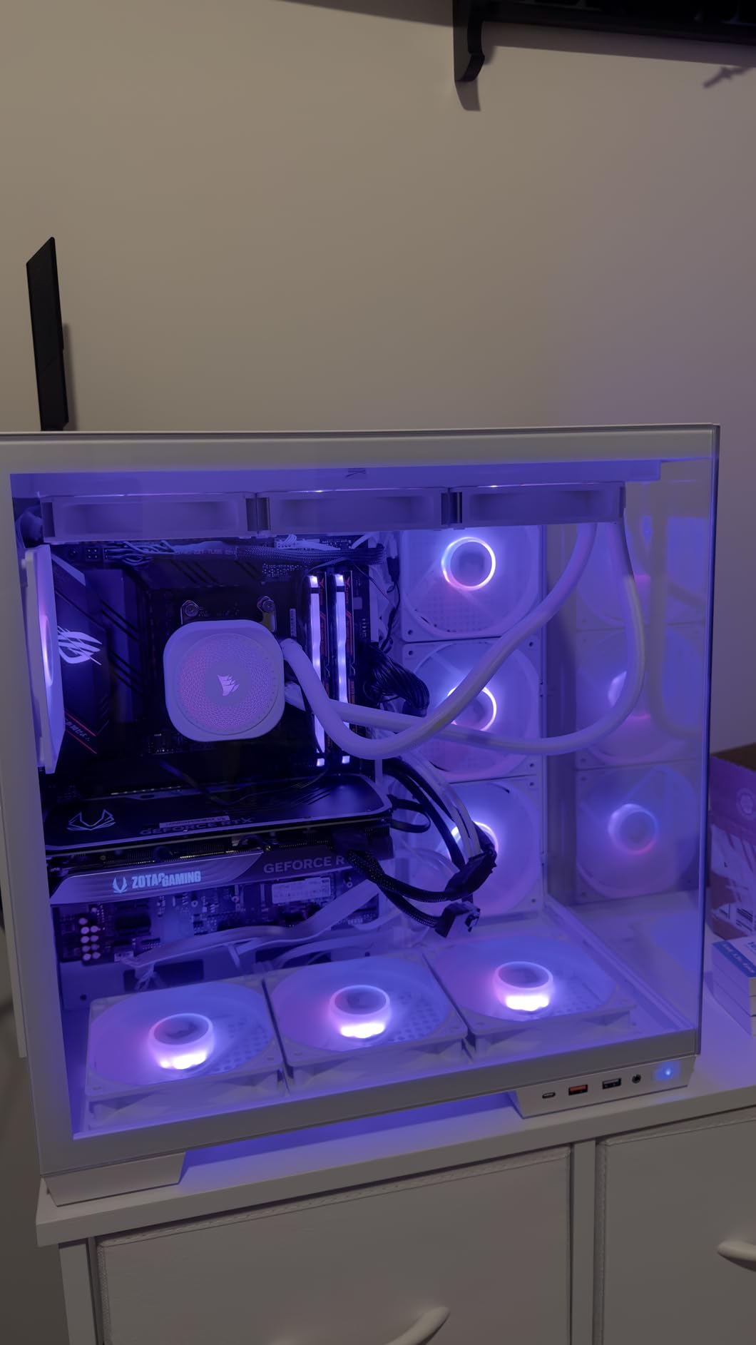 CORSAIR Nautilus 360 RS Liquid CPU Cooler - 360mm AIO - Low-Noise - Direct Motherboard Connection - Daisy-Chain - Intel LGA 1851/1700, AMD AM5/AM4 - 3X RS120 Fans Included - Black customer photo 1