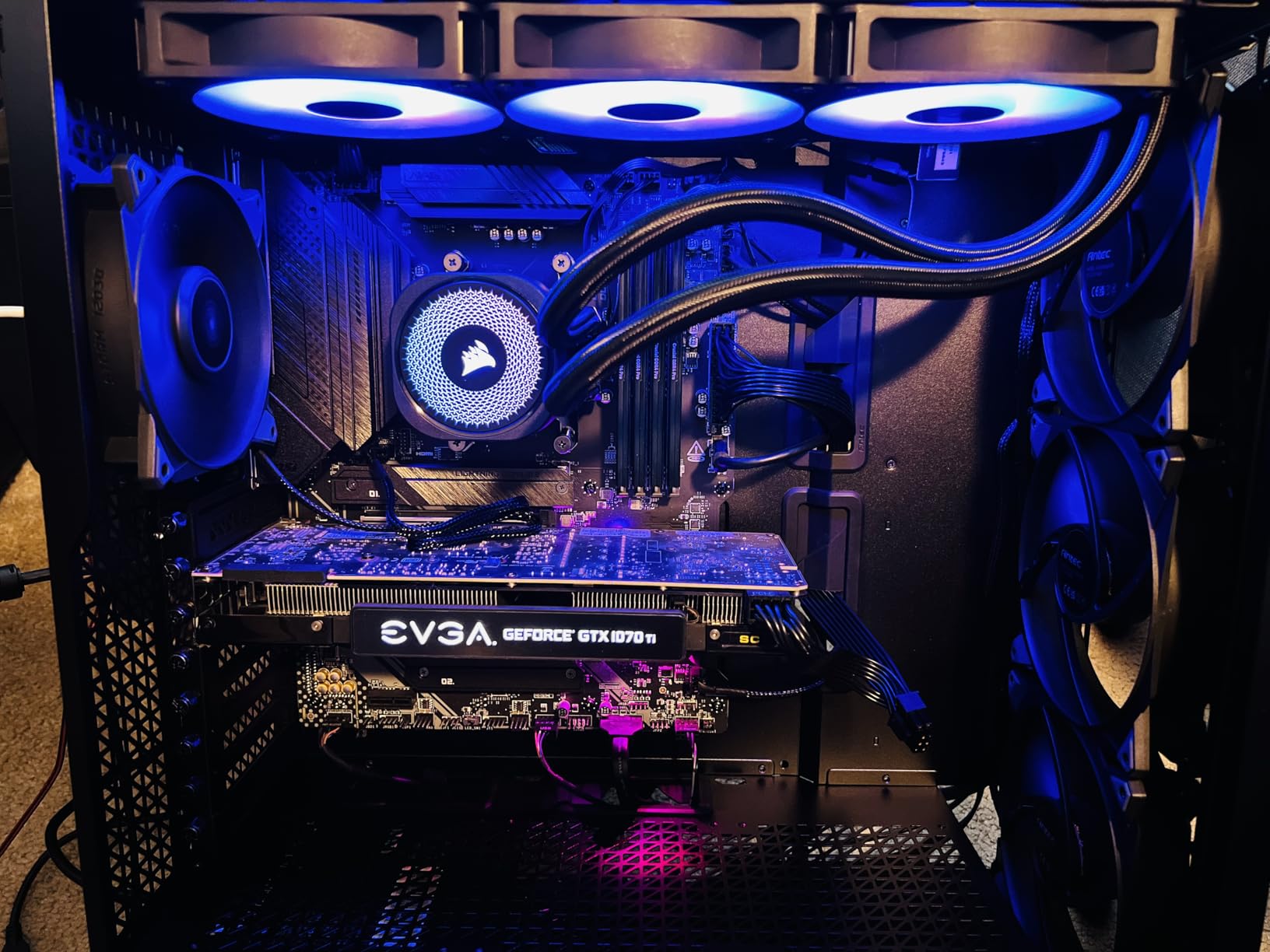 CORSAIR Nautilus 360 RS Liquid CPU Cooler - 360mm AIO - Low-Noise - Direct Motherboard Connection - Daisy-Chain - Intel LGA 1851/1700, AMD AM5/AM4 - 3X RS120 Fans Included - Black customer photo 2