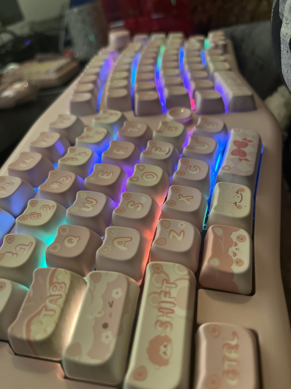 LEOBOG A75 Wireless Mechanical Keyboard, 75% Split Alice Layout, Hot-Swappable RGB Backlit with Knob & Cat Keycaps, 2.4G/USB-C/BT5.0 Cute Creamy Gaming Keyboard - Barbie Switch, Pink customer photo 2