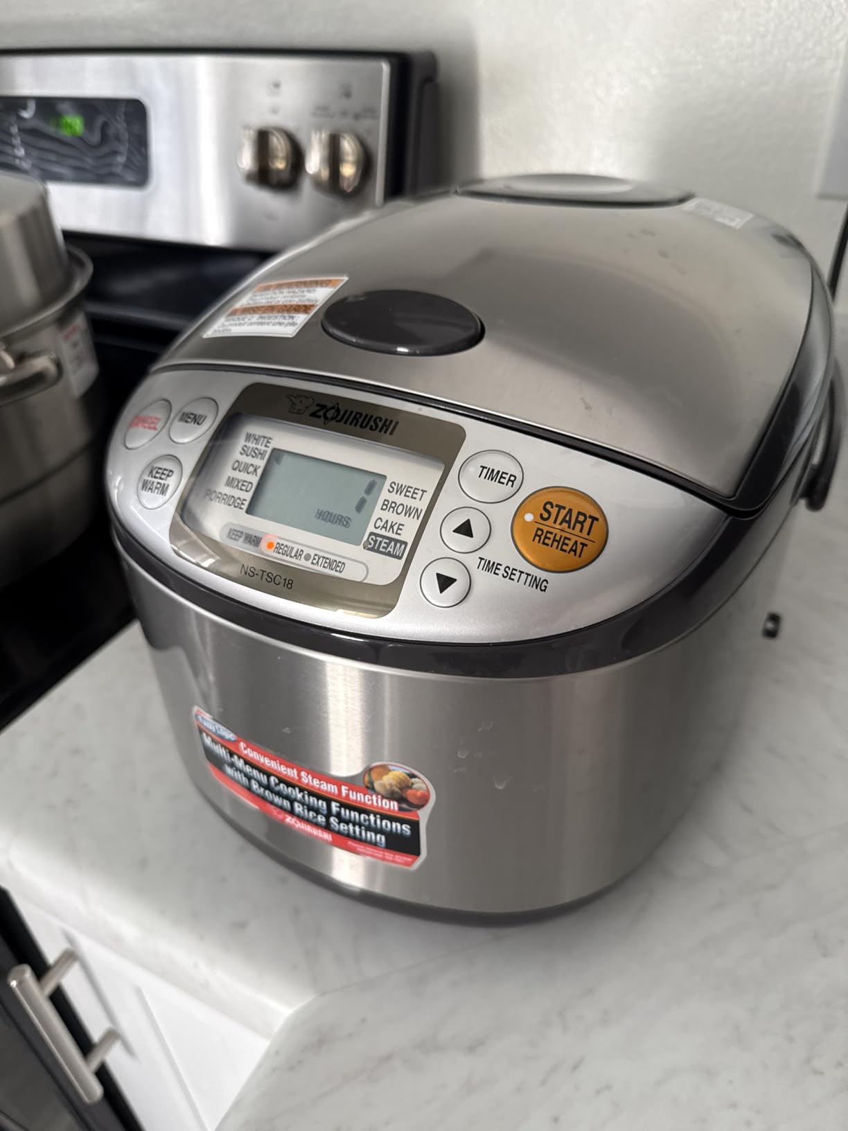 Zojirushi Ns TSC10 5.5 Cup Micom Rice Cooker and Warmer, 1.0l customer photo 1