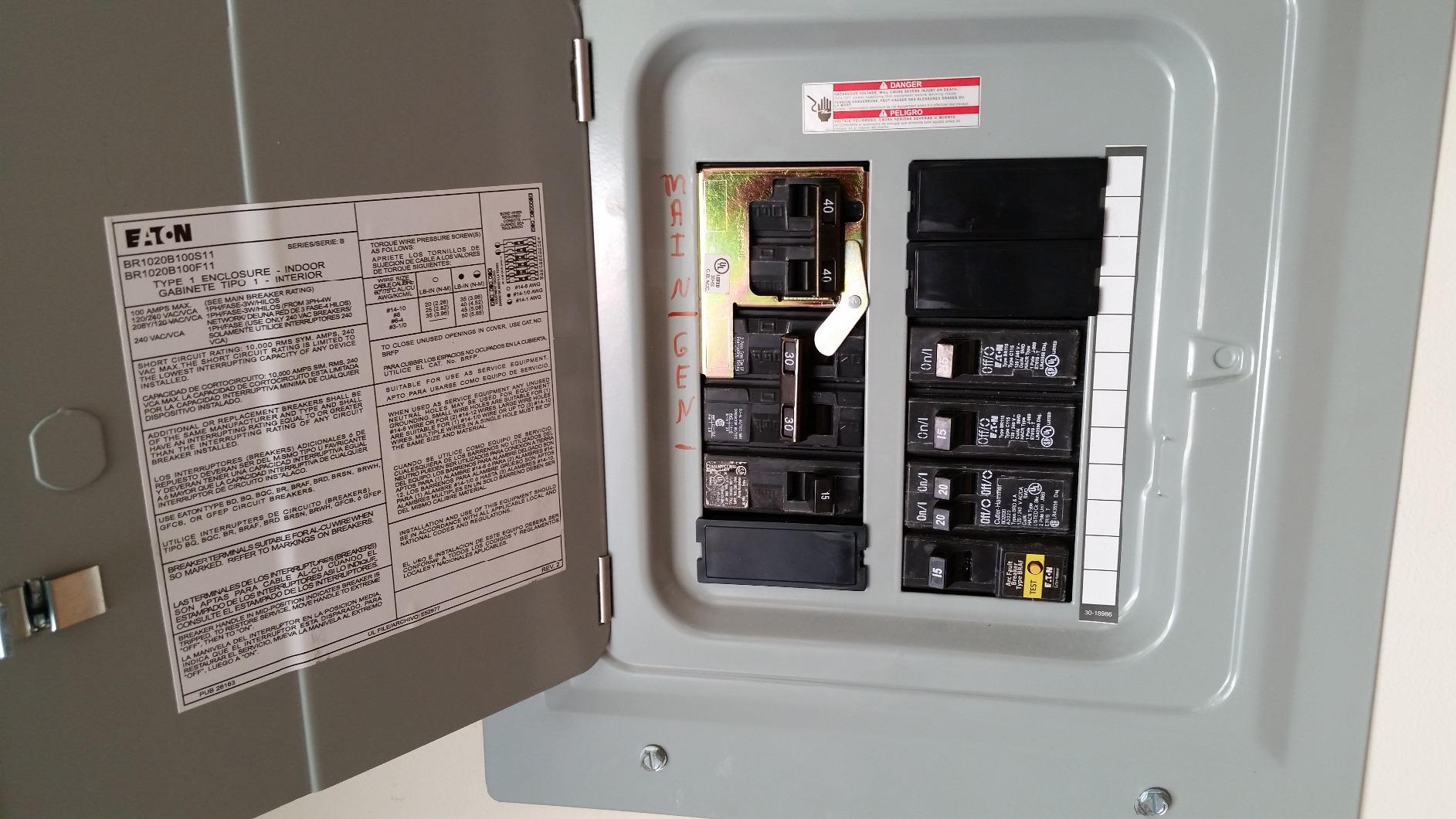 Yamaha EF3000iSEB, 2800 Running Watts/3500 Starting Watts, Gas Powered Portable Inverter customer photo 2