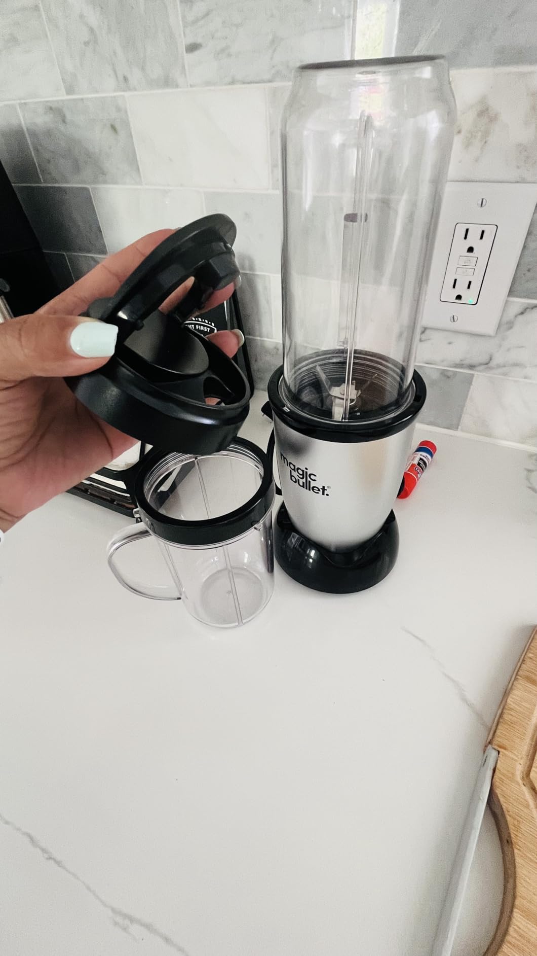 magic bullet Personal Blender for Shakes, Smoothies, Food Prep, and Frozen Blending, 22 Ounces, 250 Watt, Silver, MBR-1101 customer photo 2