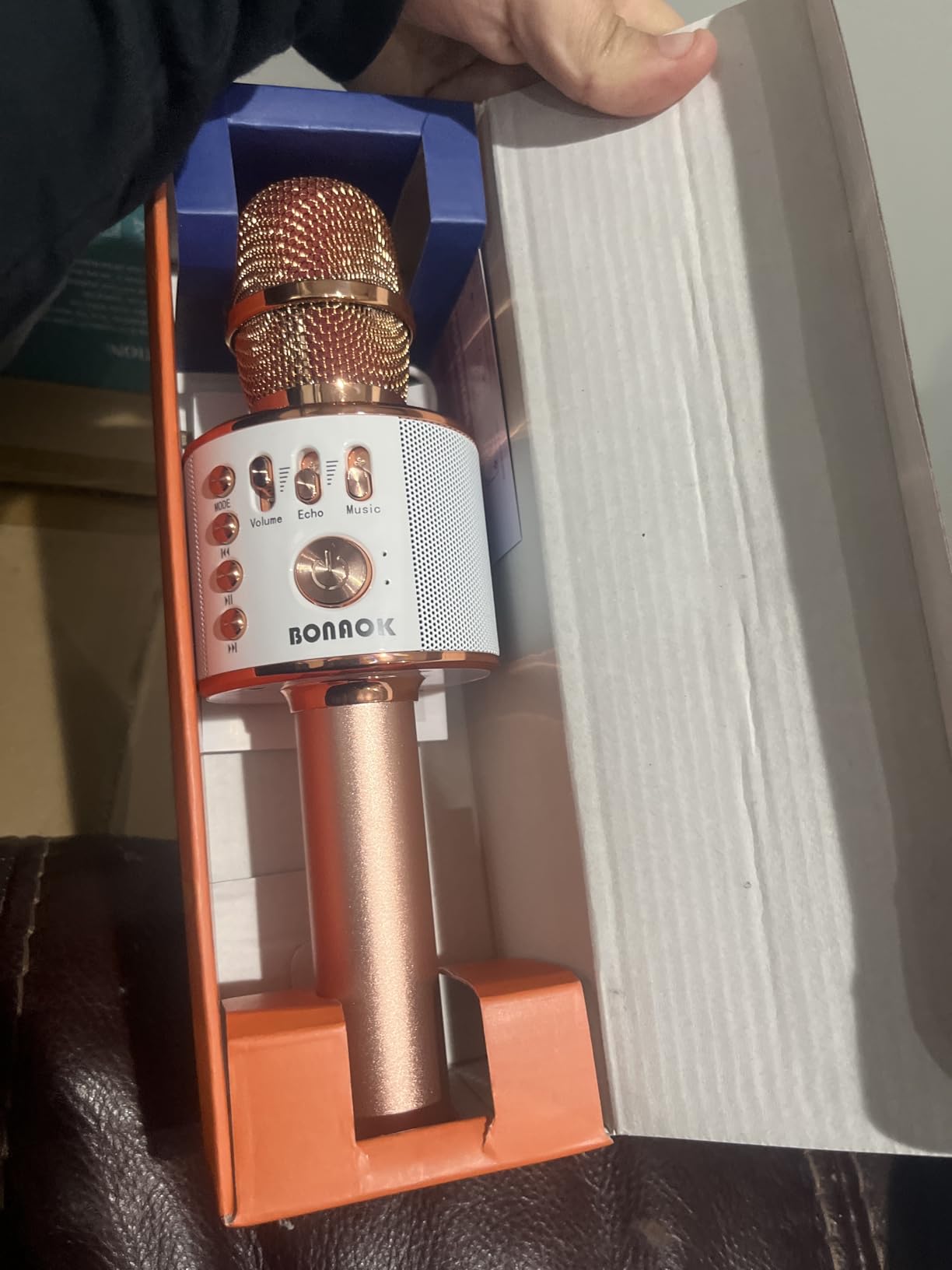 BONAOK Wireless Bluetooth Karaoke Microphone,3-in-1 Portable Handheld Karaoke Mic Speaker Machine Home Party Birthday for All Smartphones PC(Q37 Rose Gold) customer photo 2