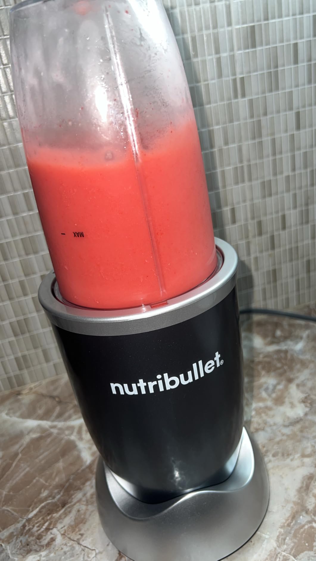 nutribullet Personal Blender for Shakes, Smoothies, Food Prep, and Frozen Blending, 24 Ounces, 700 Peak Watt,Dark Gray customer photo 1
