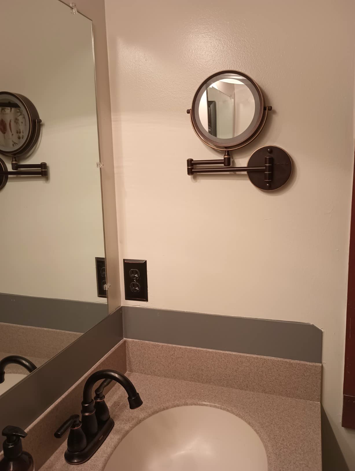 OVENTE Wall Mounted Lighted Makeup Mirror, 7