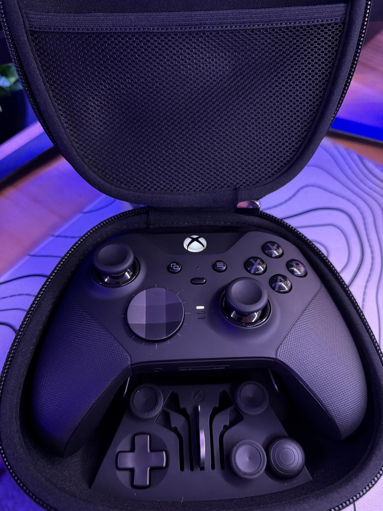 Xbox Wireless Gaming Controller | Elite Series 2 | Black | Consoles, PCs, TVs, mobile, and more | Adjustable Thumbsticks | Trigger Locks customer photo 2