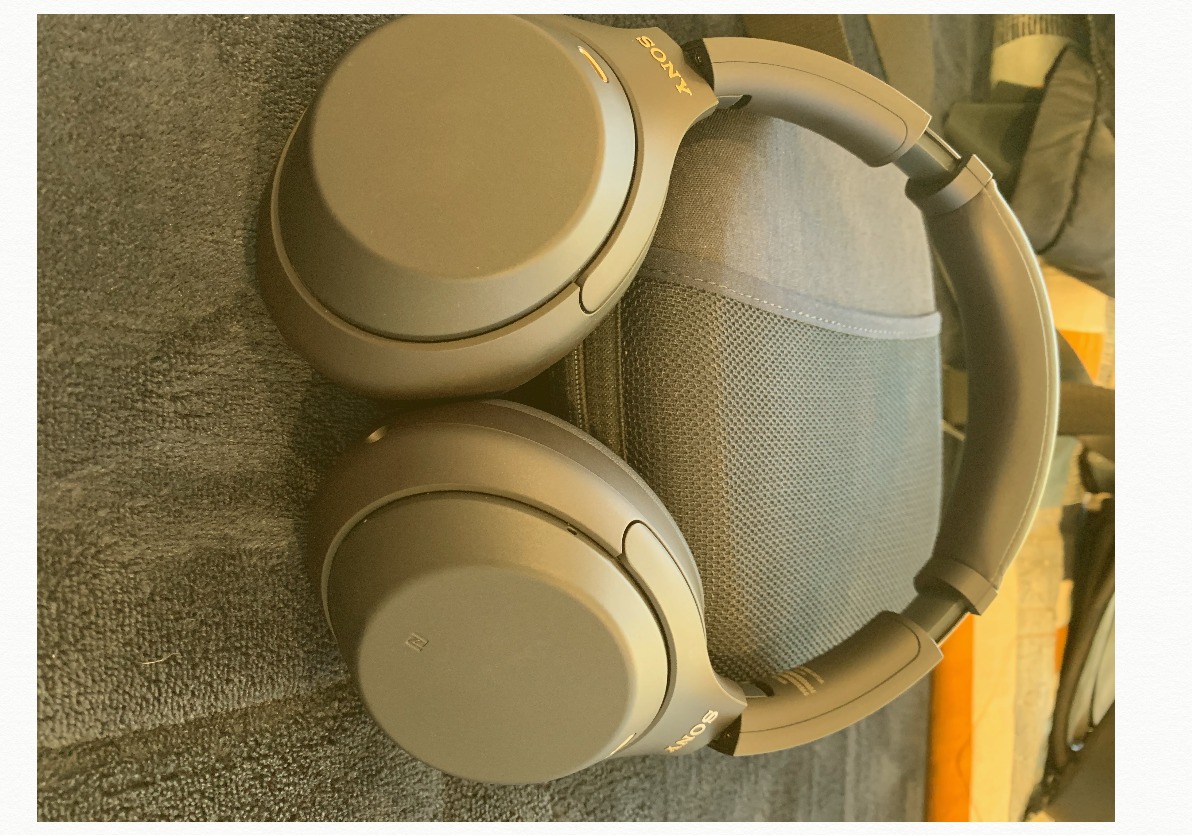 Sony WH-1000XM4 Wireless Premium Noise Canceling Overhead Headphones with Mic for Phone-Call and Alexa Voice Control, Silver WH1000XM4 customer photo 1