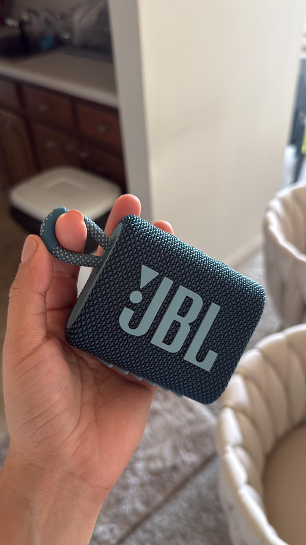 JBL Go 3 - Portable Mini Bluetooth Speaker, big audio and punchy bass, IP67 waterproof and dustproof, 5 hours of playtime, speaker for home, outdoor and travel (Teal) customer photo 2