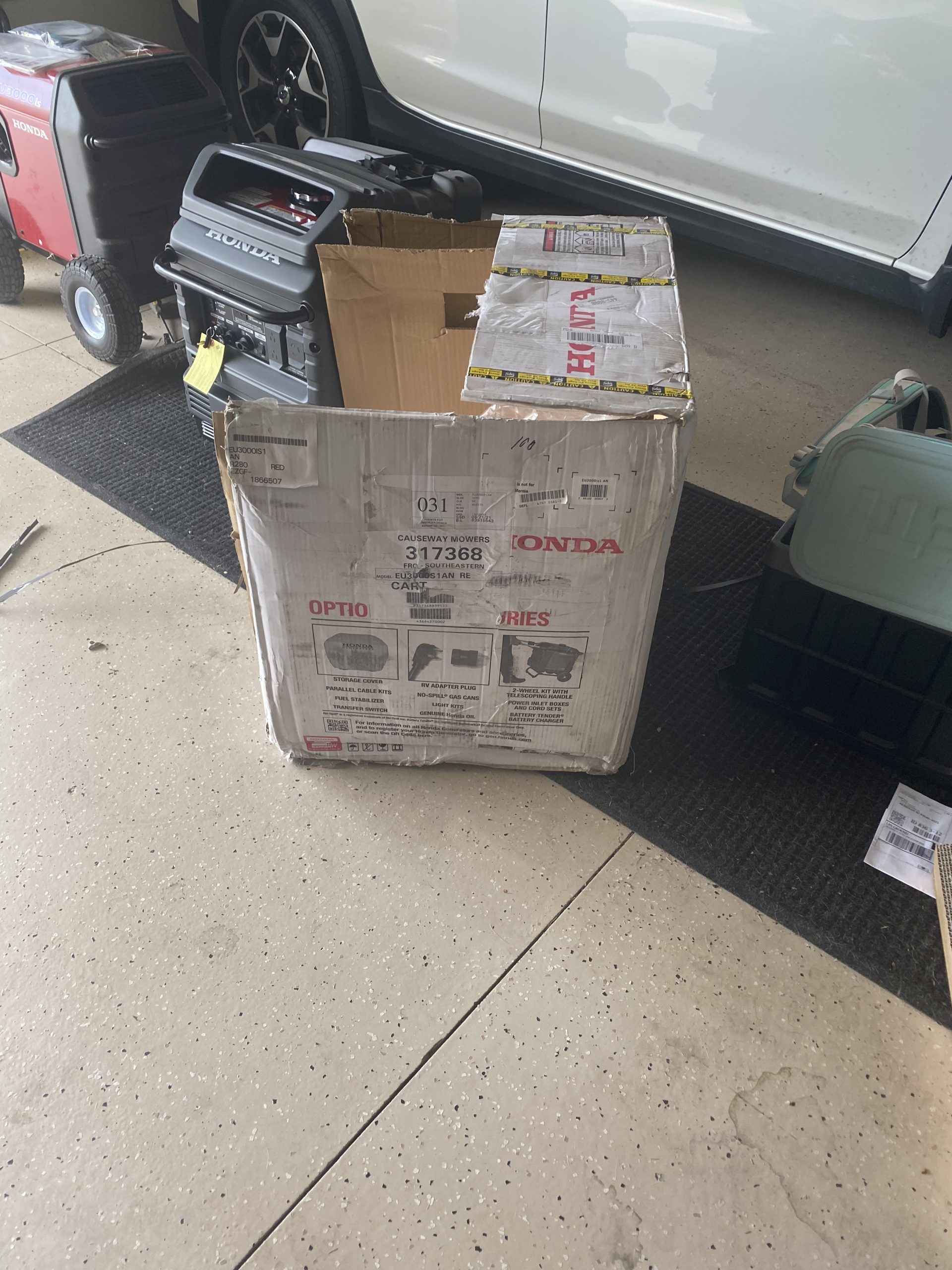 Honda EU3000iS 3000 Watt Inverter Generator (EU3000IS1AN) | Super Quiet 120V Gas Powered Portable Generator for Camping, RV or Home Backup Power Supply, Up to 19.6 Hour Run Time customer photo 2