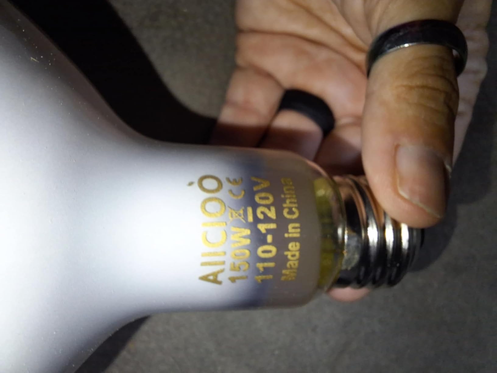 Aiicioo Reptile Basking Light Bulb - 150W Reptile Heat Lamp 2 Pack UVA Daylight Amphibians Basking Bulb for Bearded Dragon Turtle Hermit Crab Gecko Lizard Chicken customer photo 1