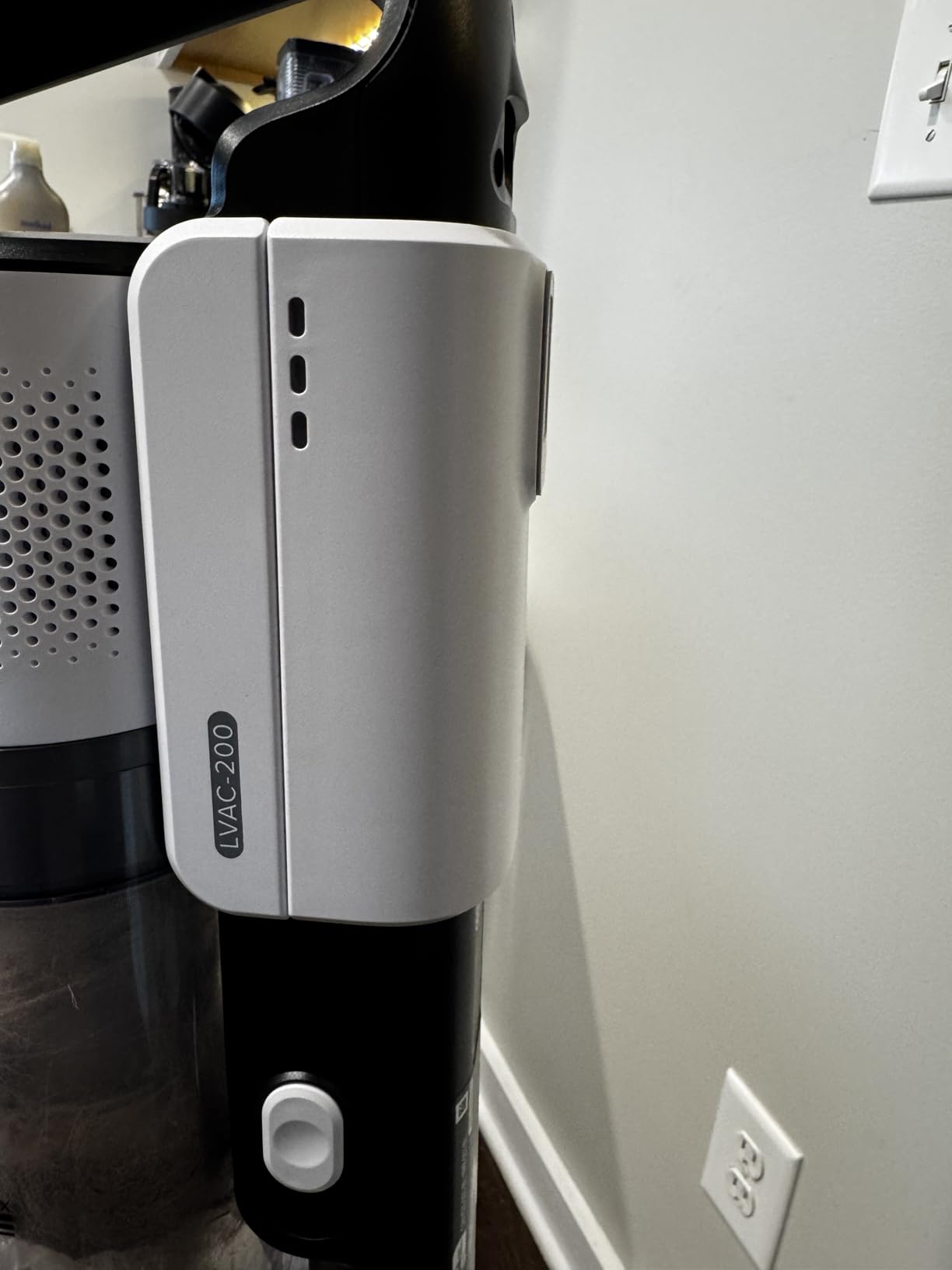 LEVOIT Cordless Vacuum Cleaner, Stick Vac with Tangle-Resistant Design, Up to 50 Minutes, Powerful Suction, Rechargeable, Lightweight, and Versatile for Carpet, Hard Floor, Pet Hair, LVAC-200 customer photo 2