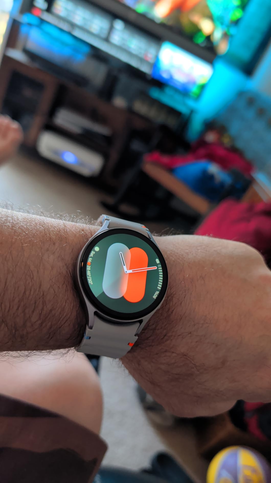 Samsung Galaxy Watch 7 44mm Bluetooth AI Smartwatch w/Energy Score, Wellness Tips, Heart Rate Tracking, Sleep Monitor, Fitness Tracker, 2024, Silver [US Version, 1Yr Manufacturer Warranty] customer photo 1