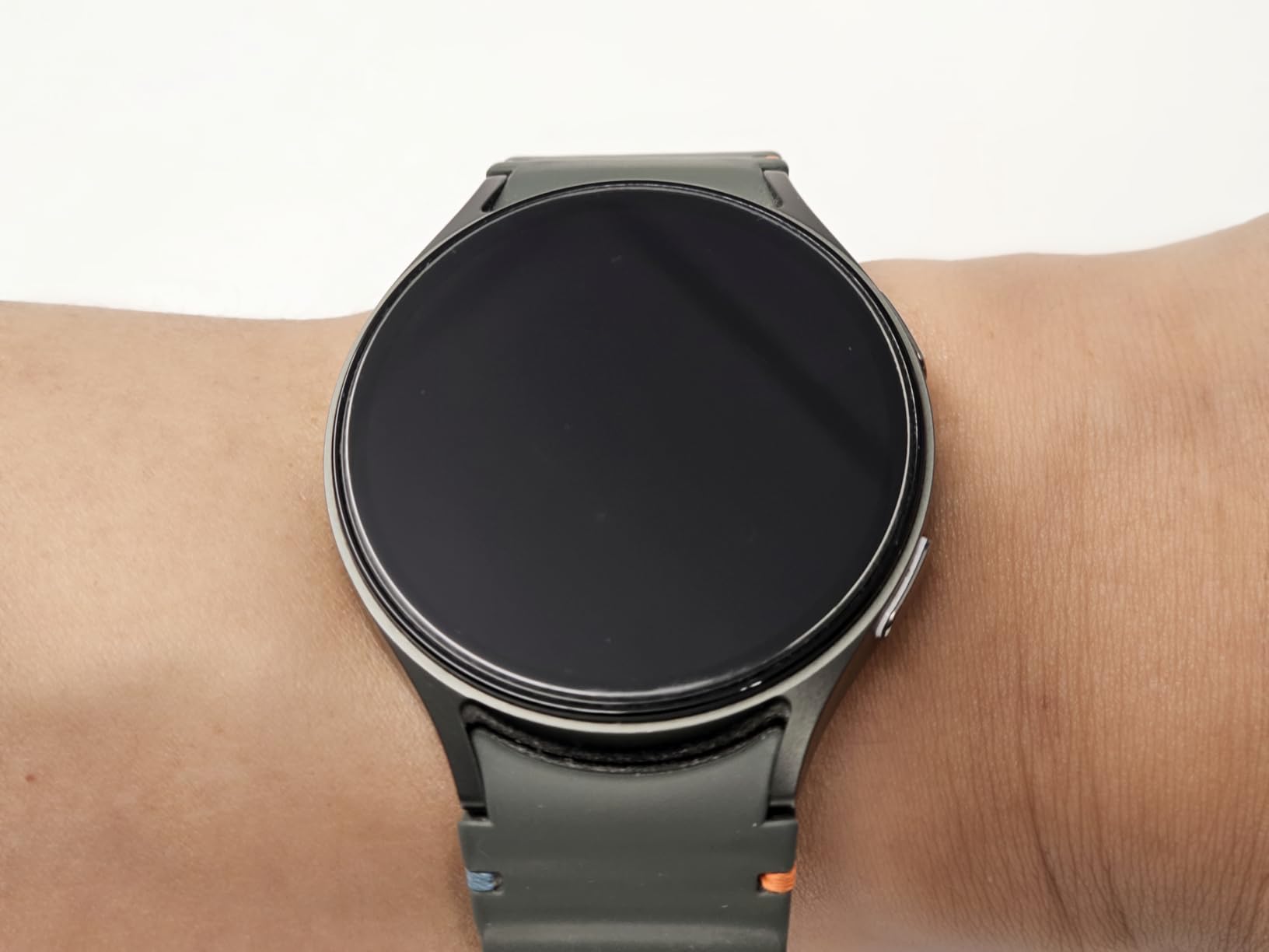 Samsung Galaxy Watch 7 44mm Bluetooth AI Smartwatch w/Energy Score, Wellness Tips, Heart Rate Tracking, Sleep Monitor, Fitness Tracker, 2024, Silver [US Version, 1Yr Manufacturer Warranty] customer photo 2