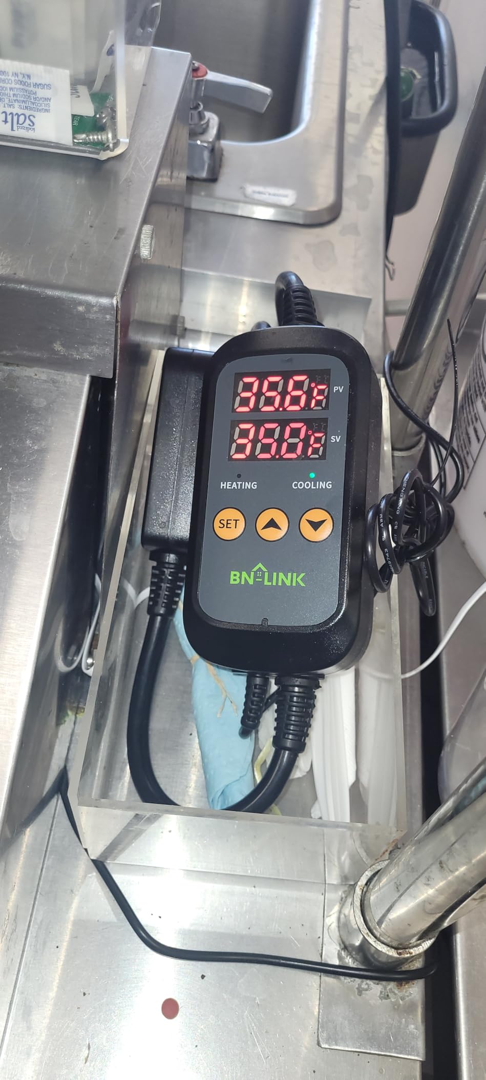BN-LINK Digital Temperature Controller Thermostat Outlet with Heating Cooling Mode, 2-Stage Outlet Thermostat Controller Plug for Reptiles Aquarium Carboy Homebrew Breeding Fermenter Seed Germination customer photo 2