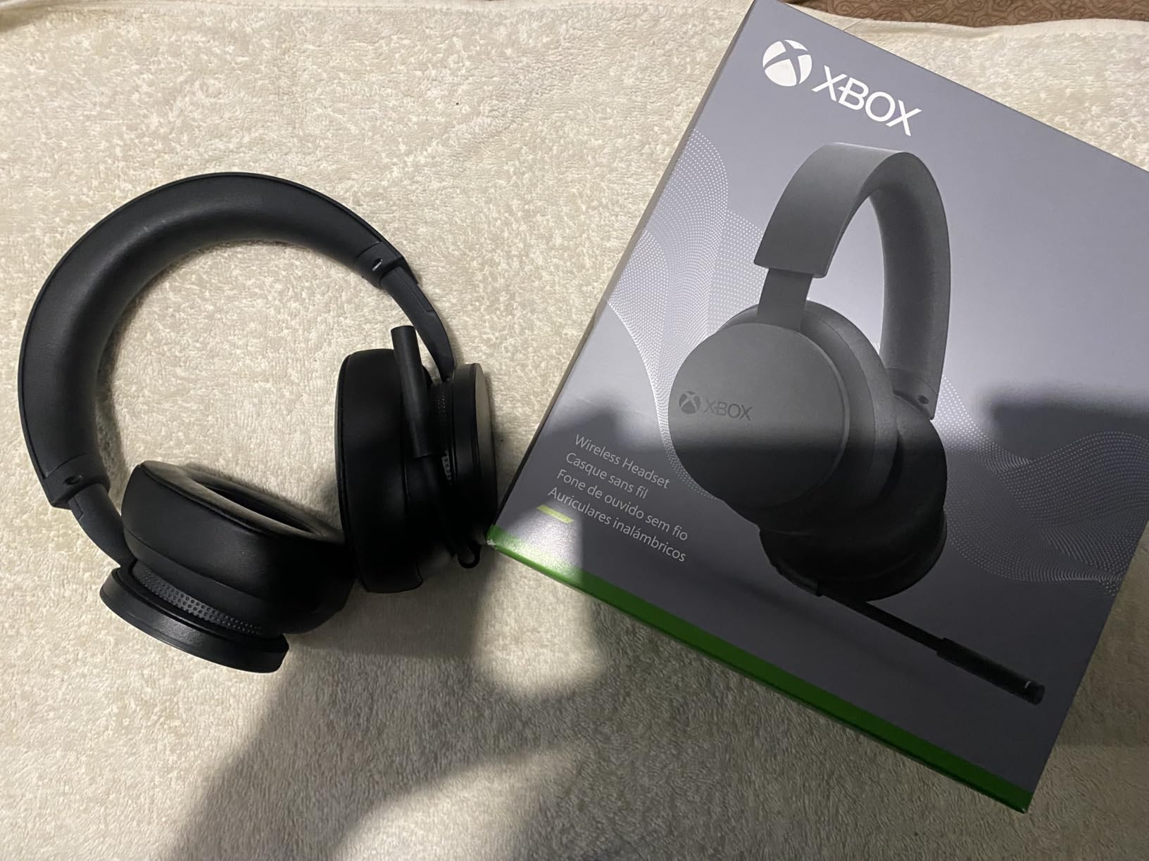 Xbox Wireless Gaming Headset | Carbon Black | Spatial Audio with Dolby Atmos | Console, PC, and Cloud Devices customer photo 1