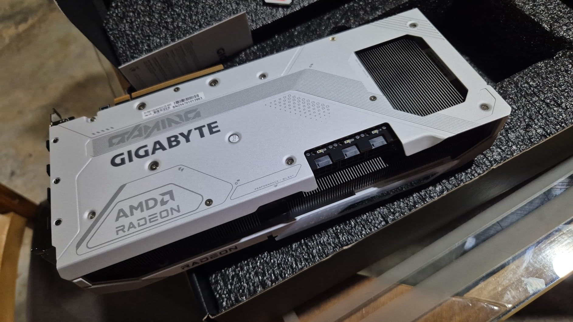 GIGABYTE Radeon RX 9070 XT Gaming OC 16G Graphics Card, PCIe 5.0, 16GB GDDR6, GV-R9070XTGAMING OC-16GD Video Card customer photo 1