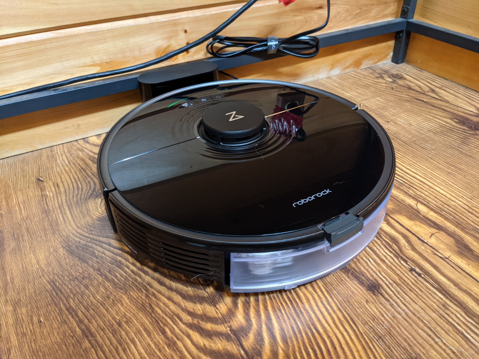 roborock Q7 M5 Robot Vacuum and Mop Combo, 10,000Pa HyperForce Suction, Robotic Vacuum Cleaner, Dual Anti-Tangle System, APP-Controlled Mopping, LiDAR Navigation, for Pet Hair and Carpet, Black customer photo 1