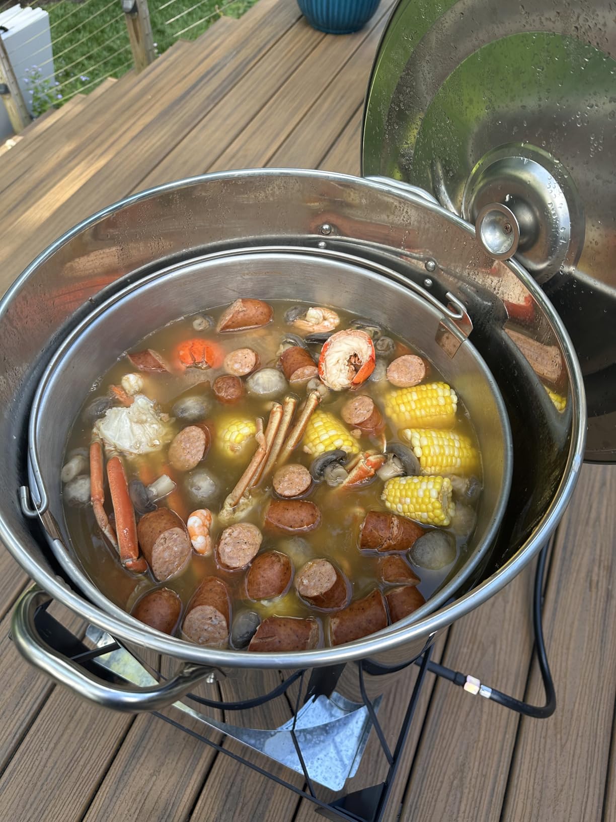 60QT Crawfish Boiler | Stainless Steel Seafood Boil Pot with Basket | Cover & 12