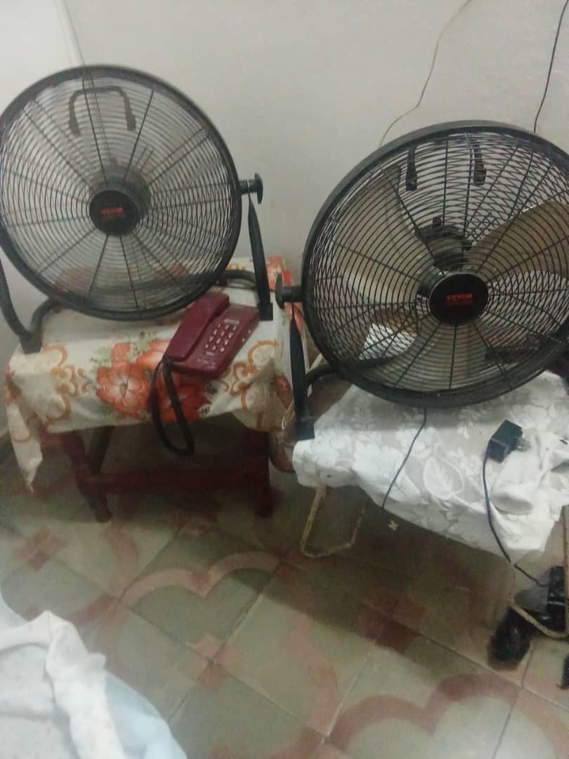 VEVOR High-velocity Drum Air Circulator Fan, 3 Speeds 14 Inch Industrial Fan, 2520 CFM 360° Adjustable Floor Fan, for Home, Gym, Office, Garage, Commercial Shop & Bedroom customer photo 1