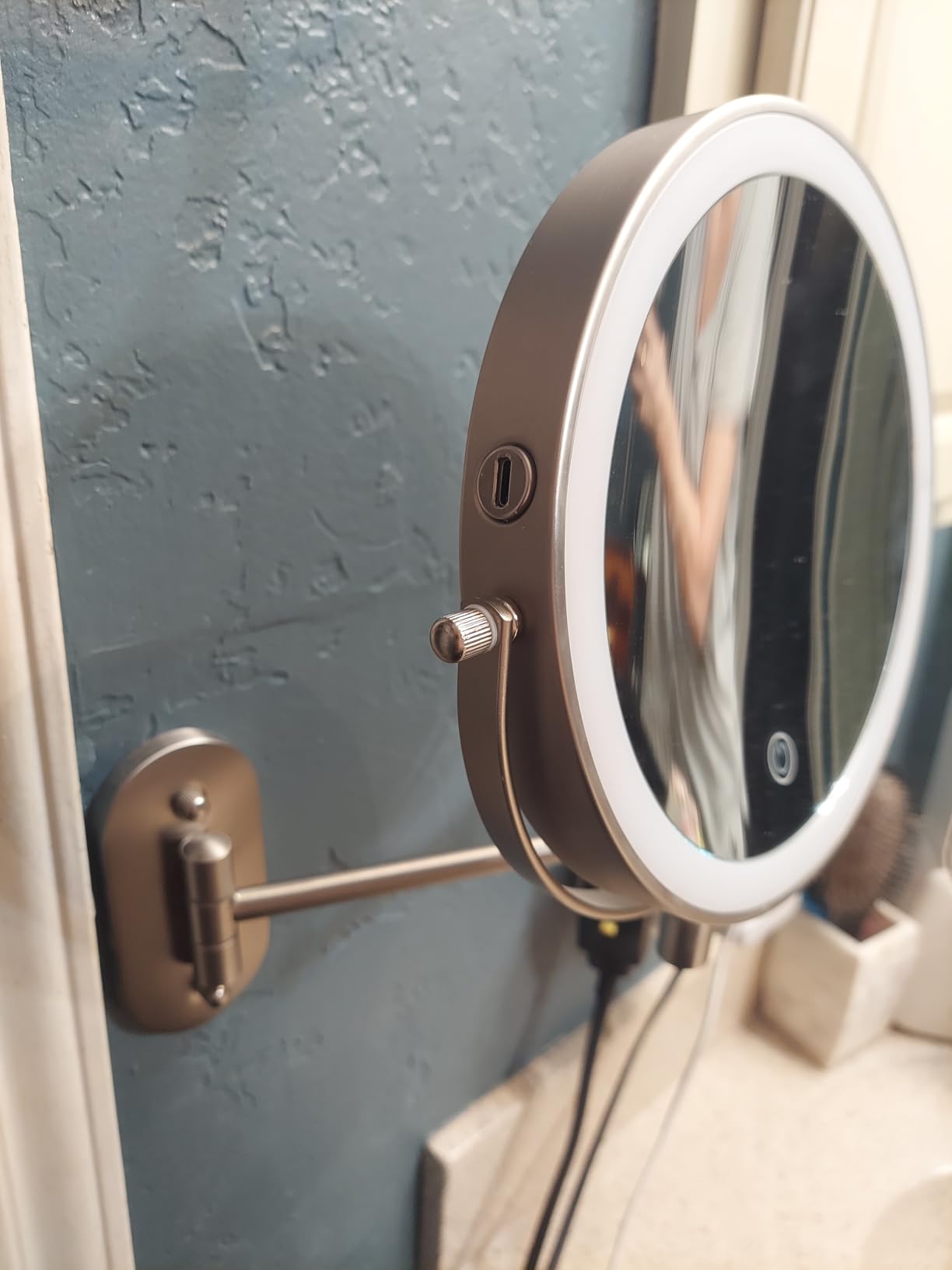 Auxmir 1X/30X Wall Mounted Lighted Makeup Mirror, 8