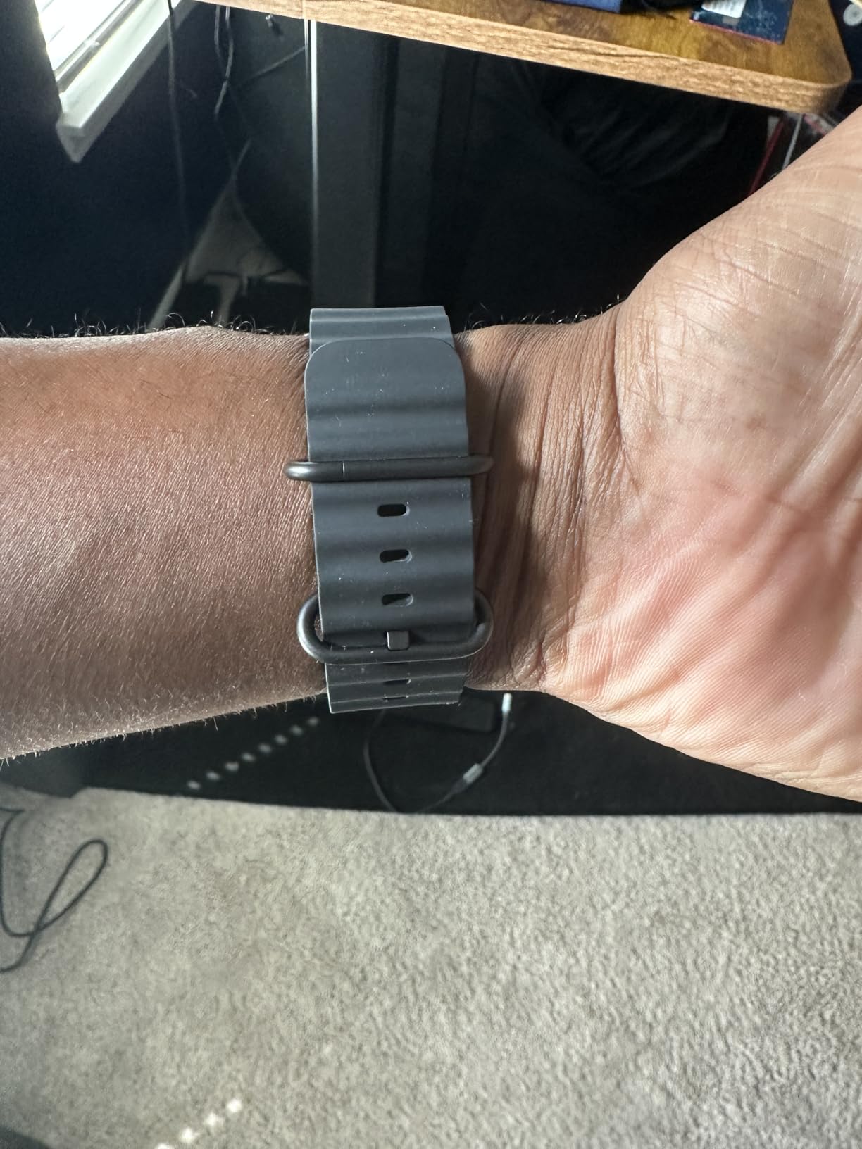 Apple Watch Ultra 3 [GPS + Cellular 49mm] Running & Multisport Smartwatch w/Rugged Titanium Case w/Black Titanium Milanese Loop - M. Satellite Communications, Advanced Health & Fitness Tracking customer photo 2