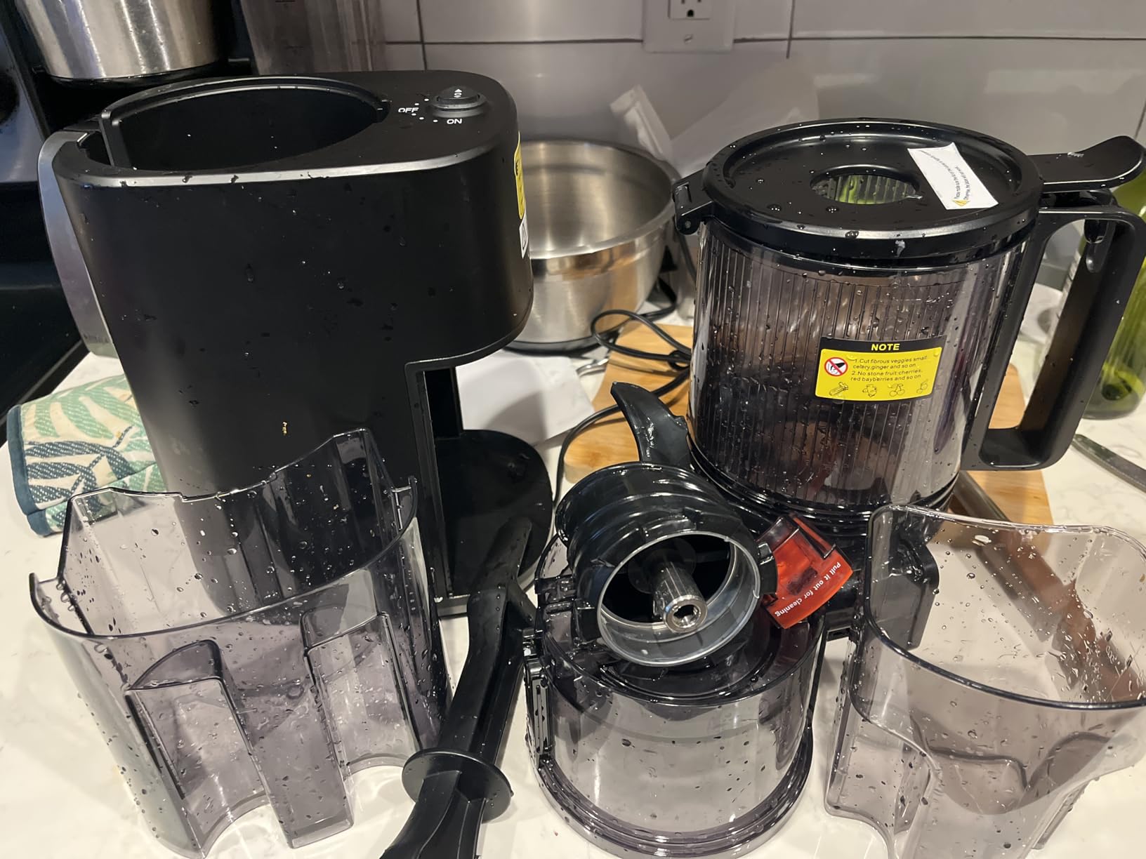 Cold Press Juicer, 5.5inch Wide Feed Chute Juicer Machine, Slow Masticating Juicer for Whole Vegetables & Fruits customer photo 1