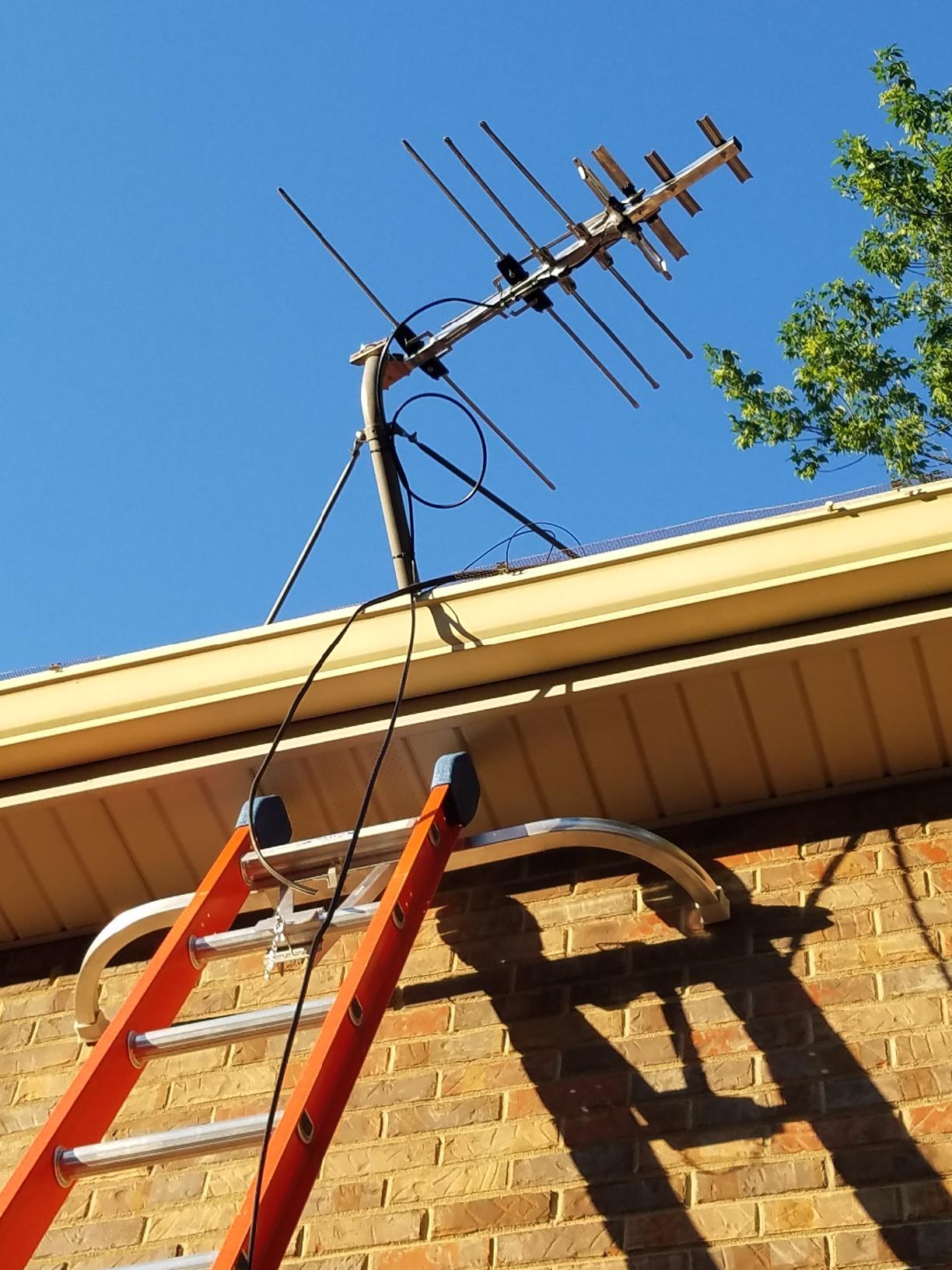 RCA Compact Outdoor or Attic Yagi HD TV Antenna with Super Long 75 Mile Range - Digital OTA Antenna for Clear VHF & UHF Reception, NexGenTV Compatible, Supports 4K/8K 1080p TVs customer photo 2