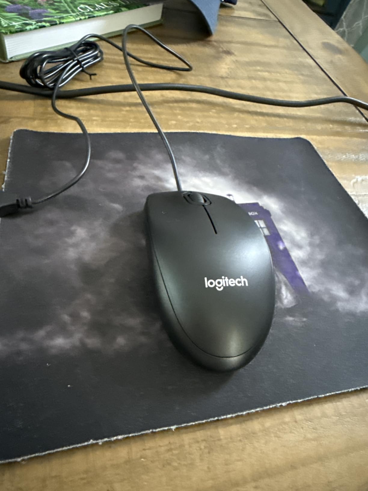 Logitech B100 Ambidextrous Wired Mouse - Black customer photo 1