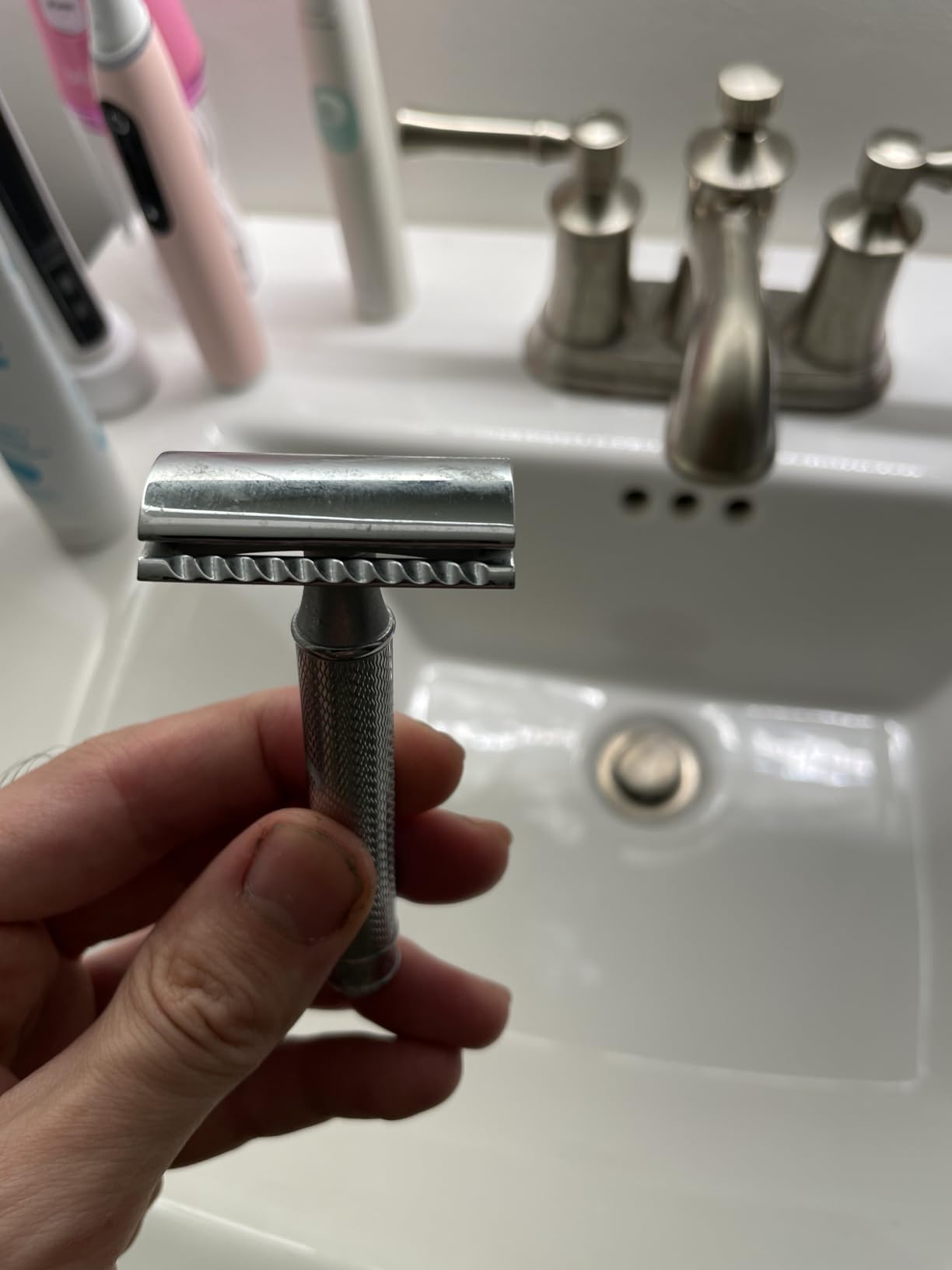 MUHLE TRADITIONAL R89 Double Edge Safety Razor (Closed Comb) | Perfect for Everyday Use | Barbershop Quality Close Smooth Shave | Luxury Razor for Men customer photo 1