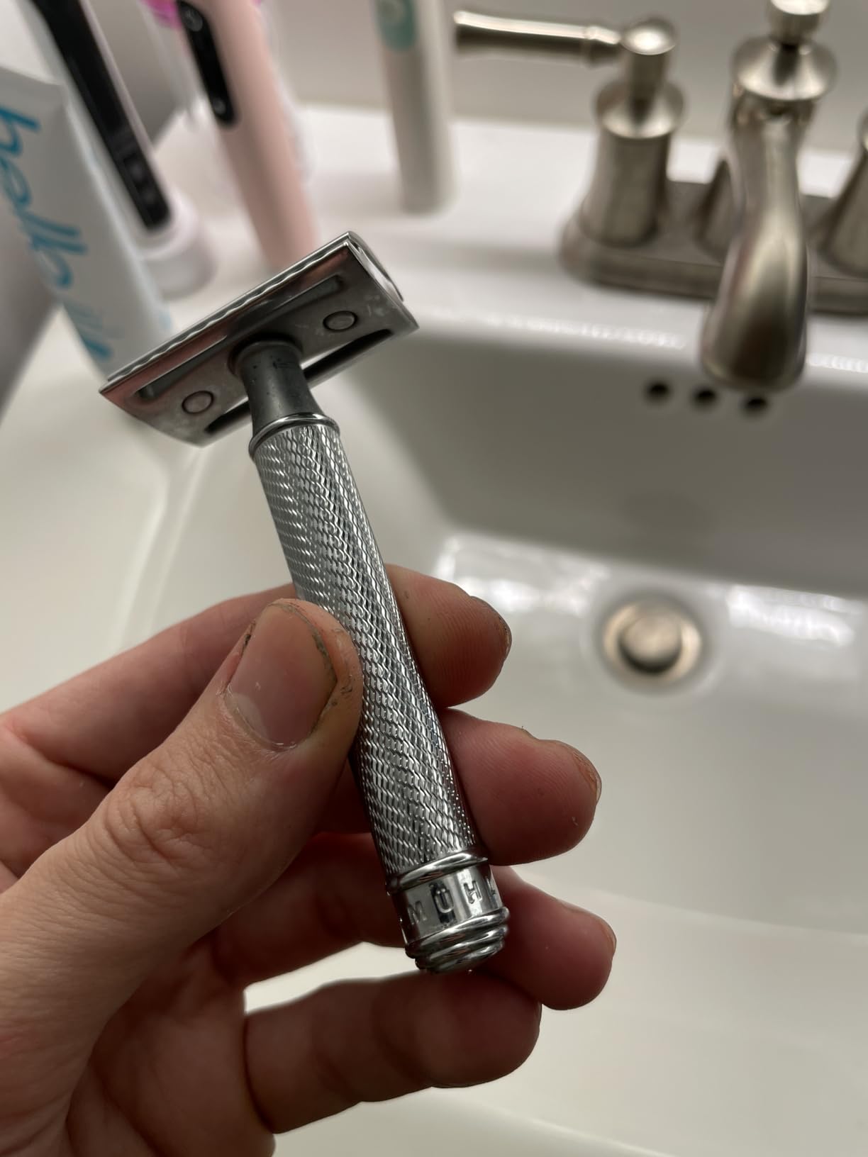 MUHLE TRADITIONAL R89 Double Edge Safety Razor (Closed Comb) | Perfect for Everyday Use | Barbershop Quality Close Smooth Shave | Luxury Razor for Men customer photo 2