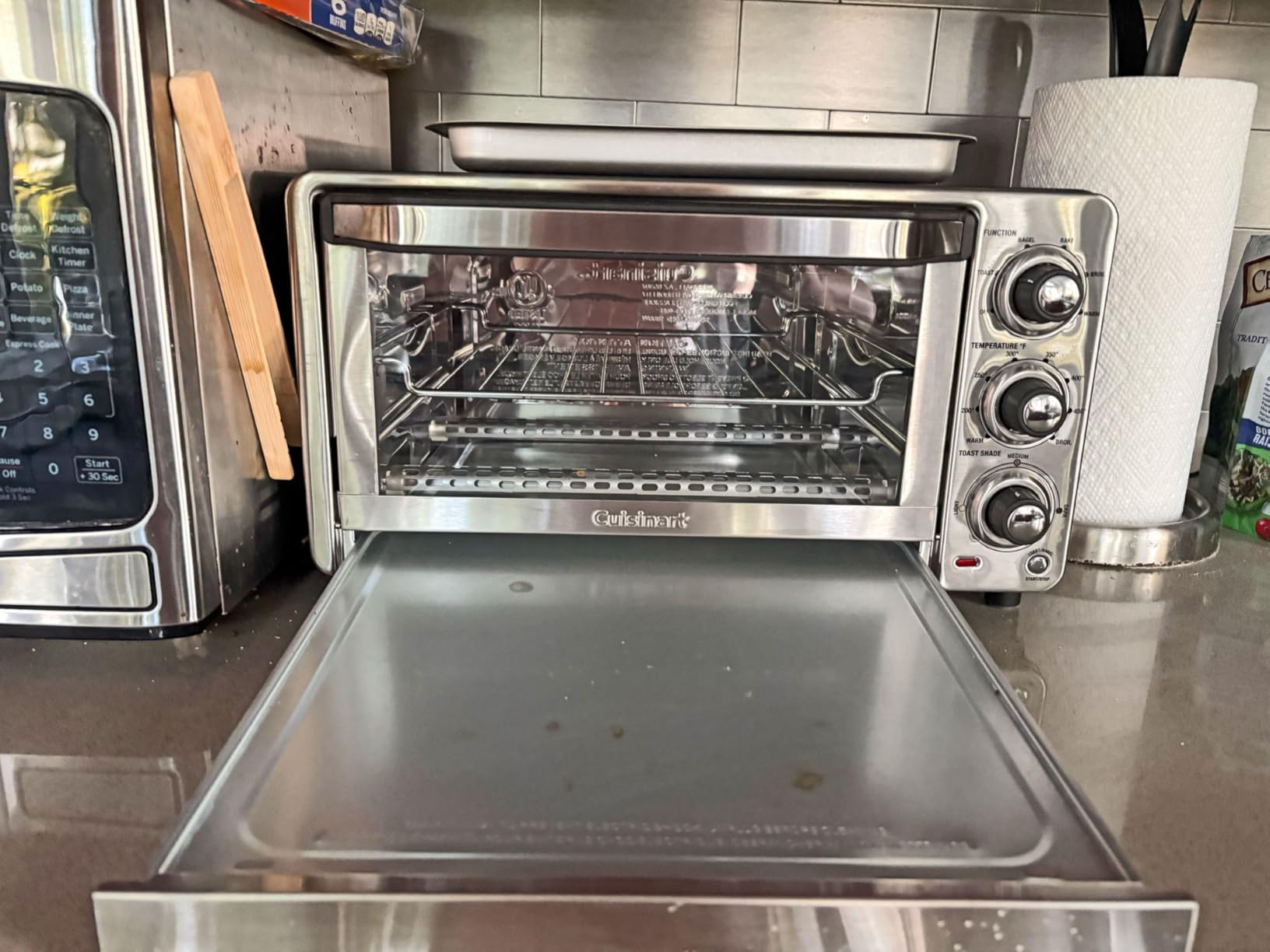 Cuisinart Custom Classic Toaster Oven Broiler, 1800 Watt Countertop Toaster Oven, TOB-40N, Brushed Stainless Steel/Black customer photo 2