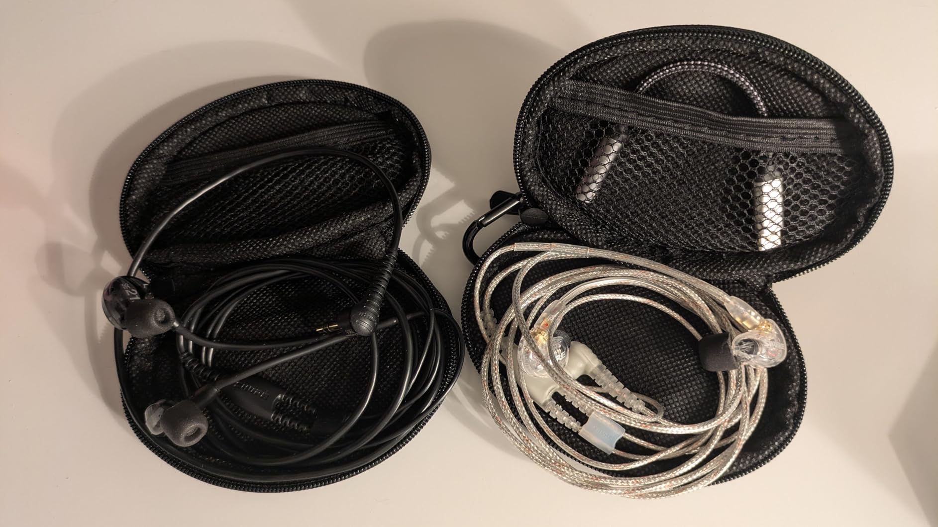 Shure SE215 PRO Wired Earbuds, Professional Sound Isolating Earphones with Clear Sound, Deep Bass, Secure in-Ear Fit, Carrying Case, Clear customer photo 1