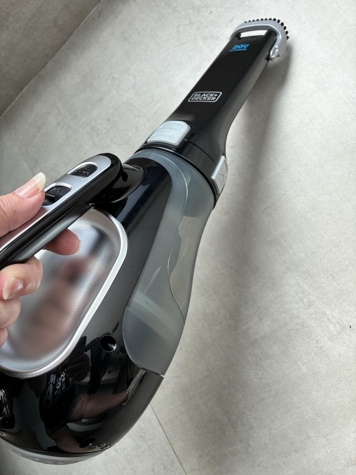 BLACK+DECKER dustbuster 20V Hand Vacuum Cordless Rechargeable, Car Vacuum Portable, Powerful Suction AdvancedClean Hand Vac with Extendible Crevice Tool, Flip-Up Brush and Charging Base (BDH2000L) customer photo 1