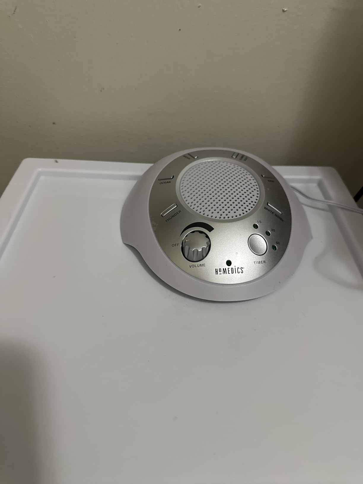 Homedics SoundSleep White Noise Sound Machine, Silver, Small Travel Size with 6 Relaxing Nature Sounds, Portable Therapy for Home, Office, Nursery, Auto-Off Timer customer photo 1