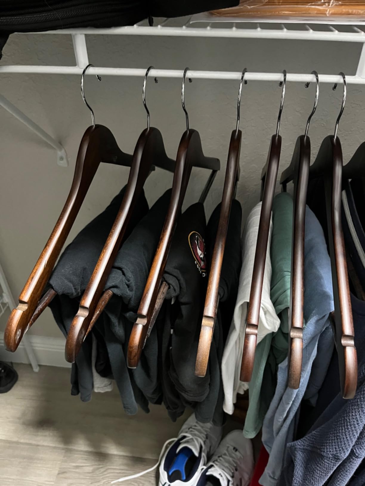 JS HANGER Wooden Coat Hangers, 20 Pack High Grade 17.5 Inch Wood Suit Hangers with Non Slip Pant Bar - Extra Smooth and Splinter Free Walnut Finish Wooden Suit Hangers for Closet Organization customer photo 1