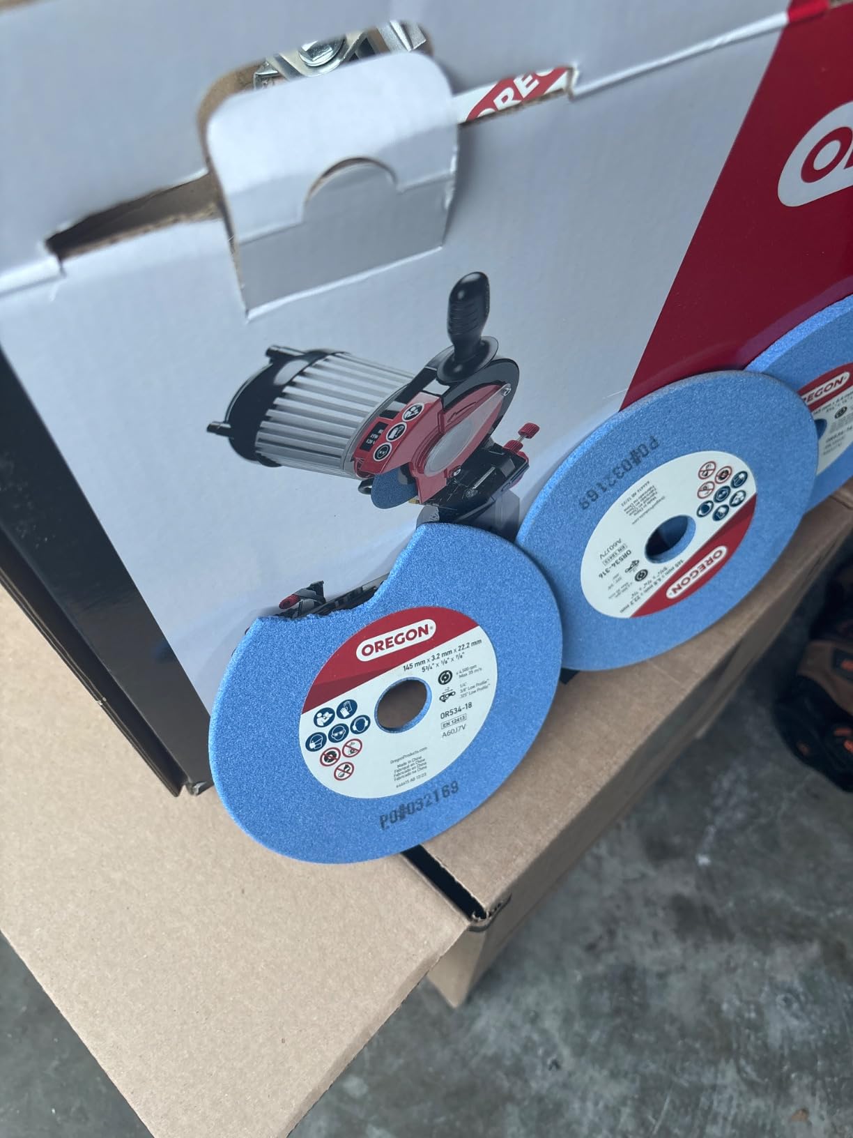 Oregon Professional 120-Volt Bench Grinder Universal Saw Chain Sharpener, for All Chainsaw Chains (520-120) customer photo 1
