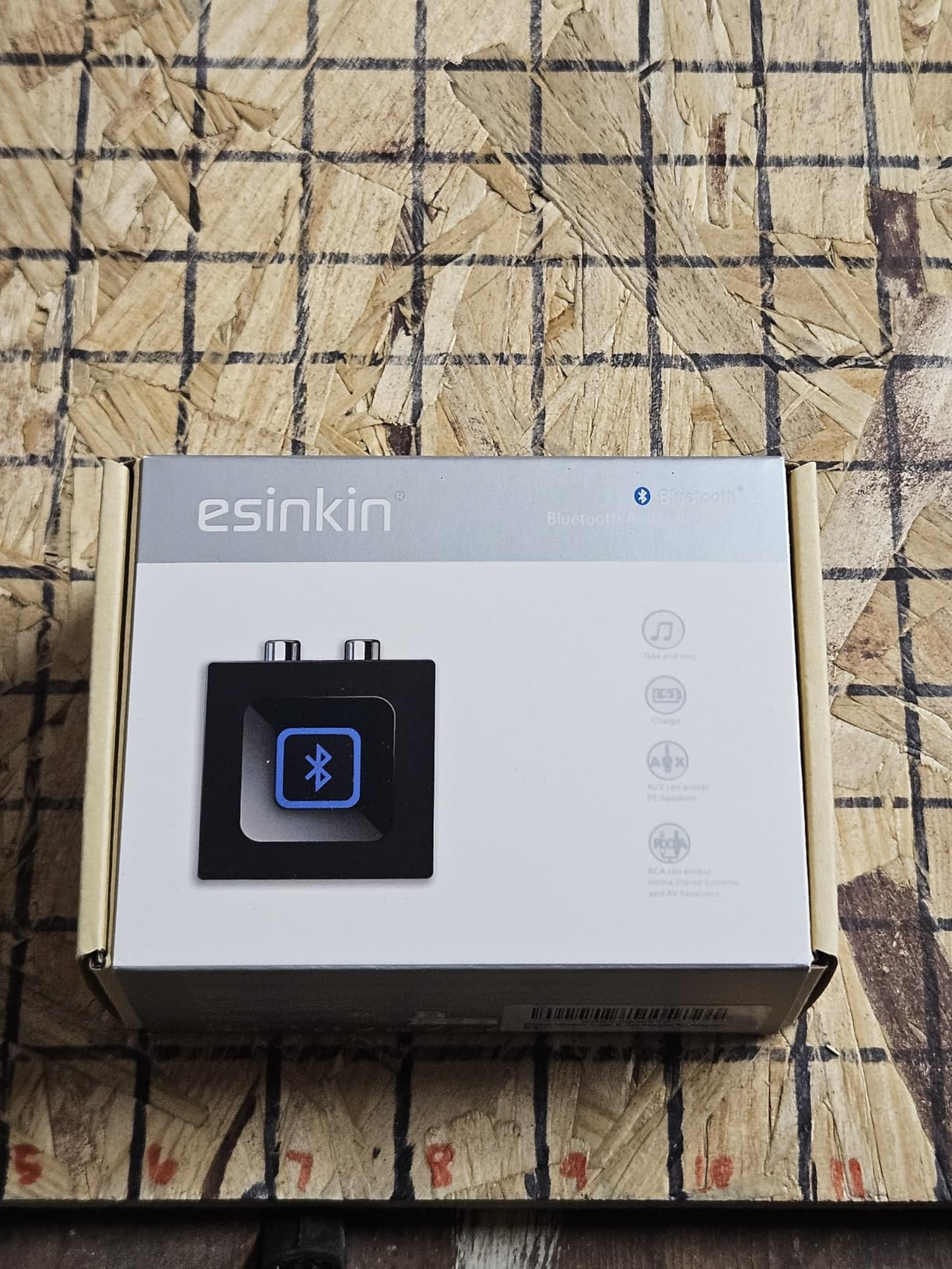 Bluetooth Audio Adapter for Music Streaming Sound System, Esinkin Wireless Audio Adapter Works with Smartphones and Tablets, Bluetooth Receiver for Home Stereo customer photo 1