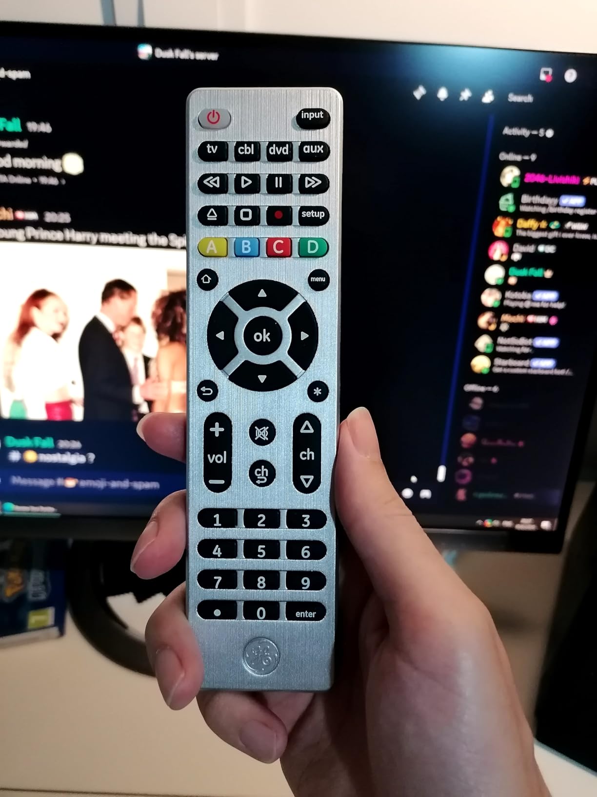 GE Universal Remote Control for Samsung LG RokuTV Vizio Sony Philips Sharp customer photo 1