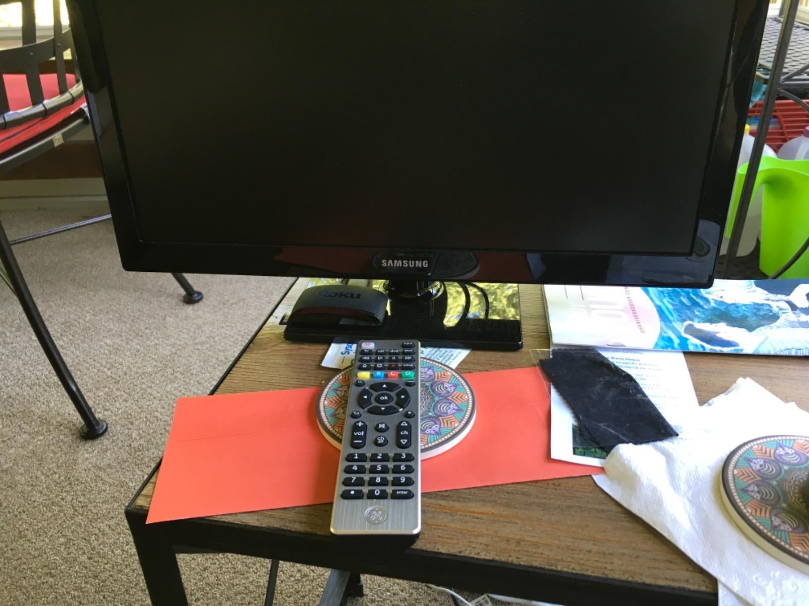 GE Universal Remote Control for Samsung LG RokuTV Vizio Sony Philips Sharp customer photo 2