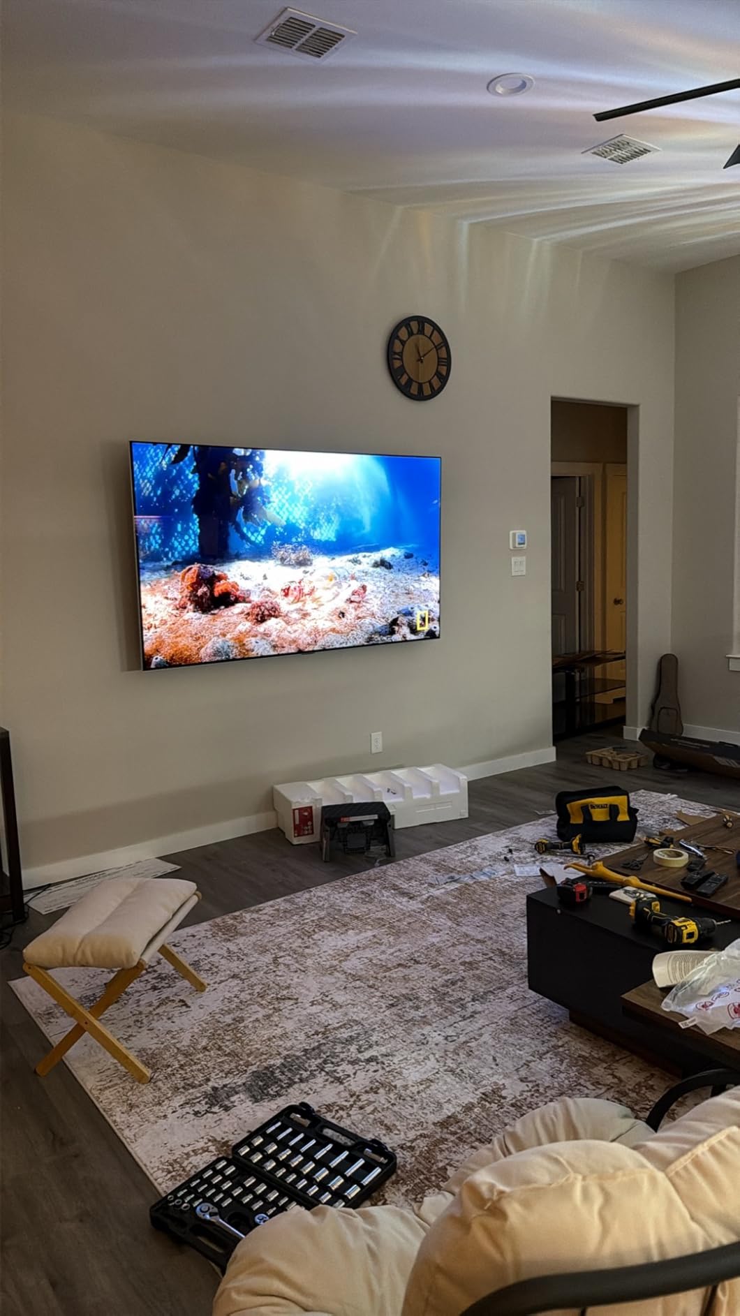 ECHOGEAR MaxMotion TV Wall Mount for Large TVs 42 to 90 Inch - Full Motion with Smooth Swivel, Tilt, and Extension - Universal Design - Includes Hardware and Drill Template customer photo 2