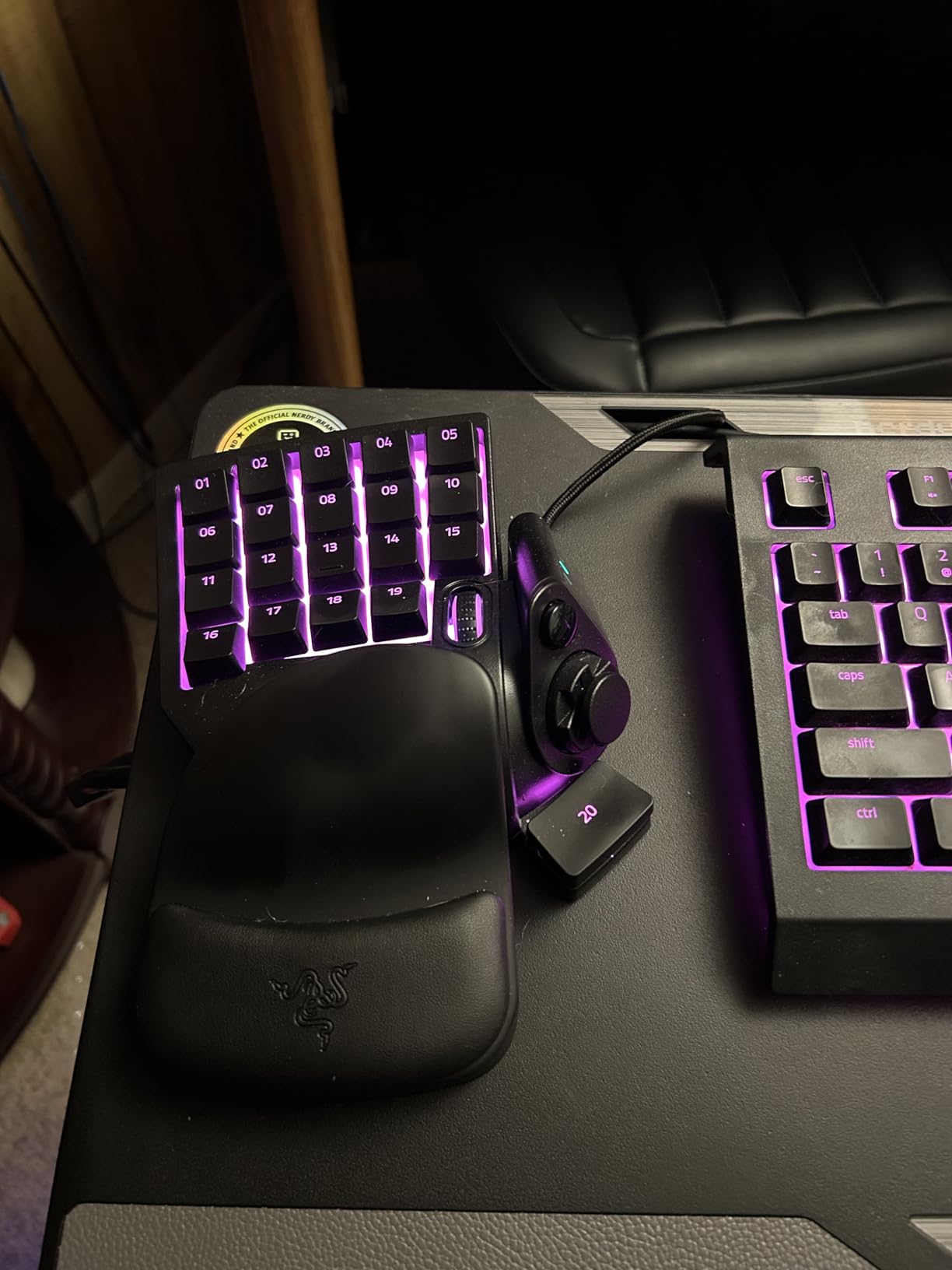 Razer Tartarus V2 Left-Handed Gaming Keypad, 32 Programmable Keys, Black customer photo 1