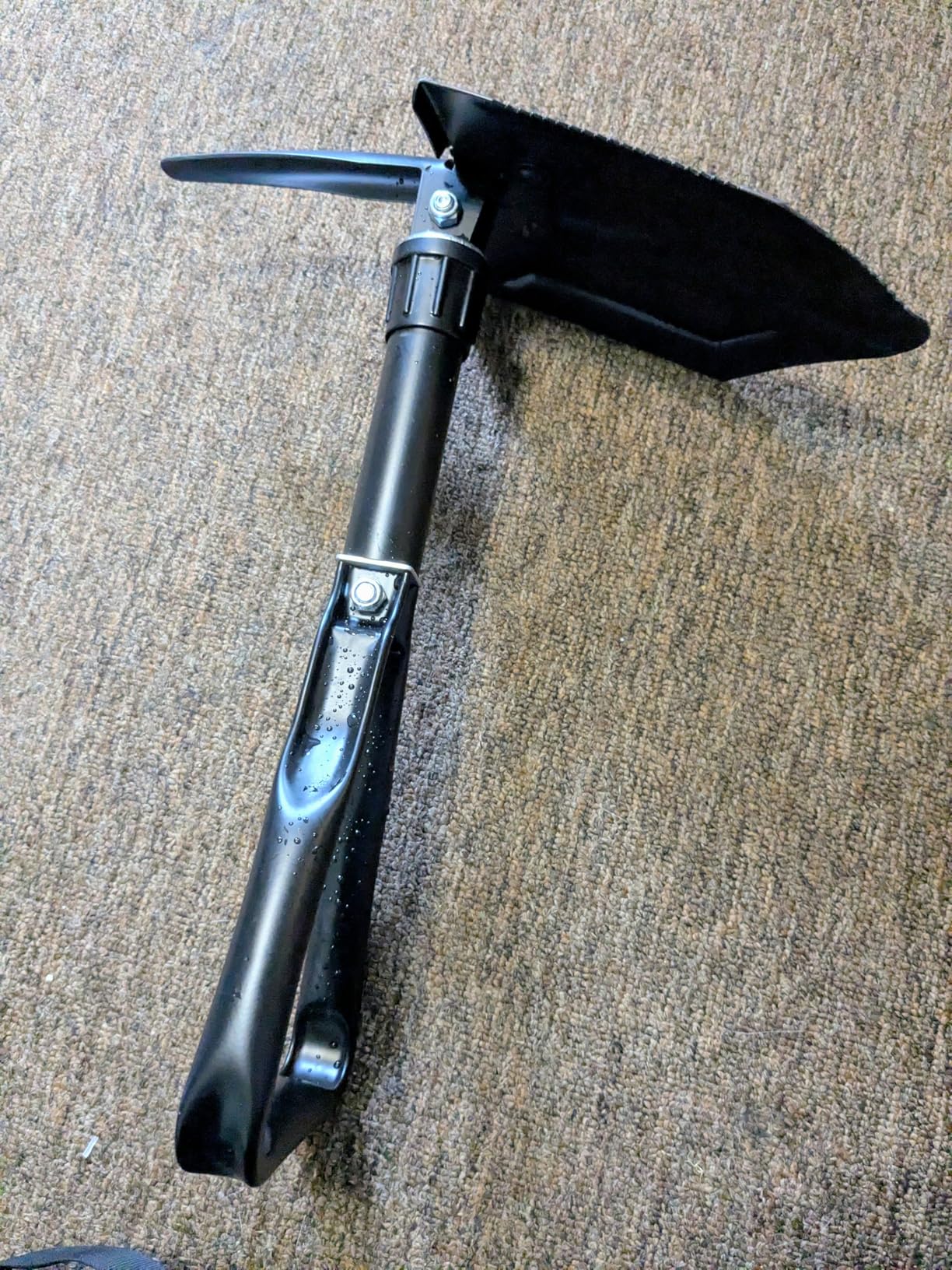 RHINO USA Folding Survival Shovel w/Pick - Heavy Duty Carbon Steel Military Style Entrenching Tool for Off Road, Camping, Gardening, Beach, Digging Dirt, Sand, Mud & Snow customer photo 1