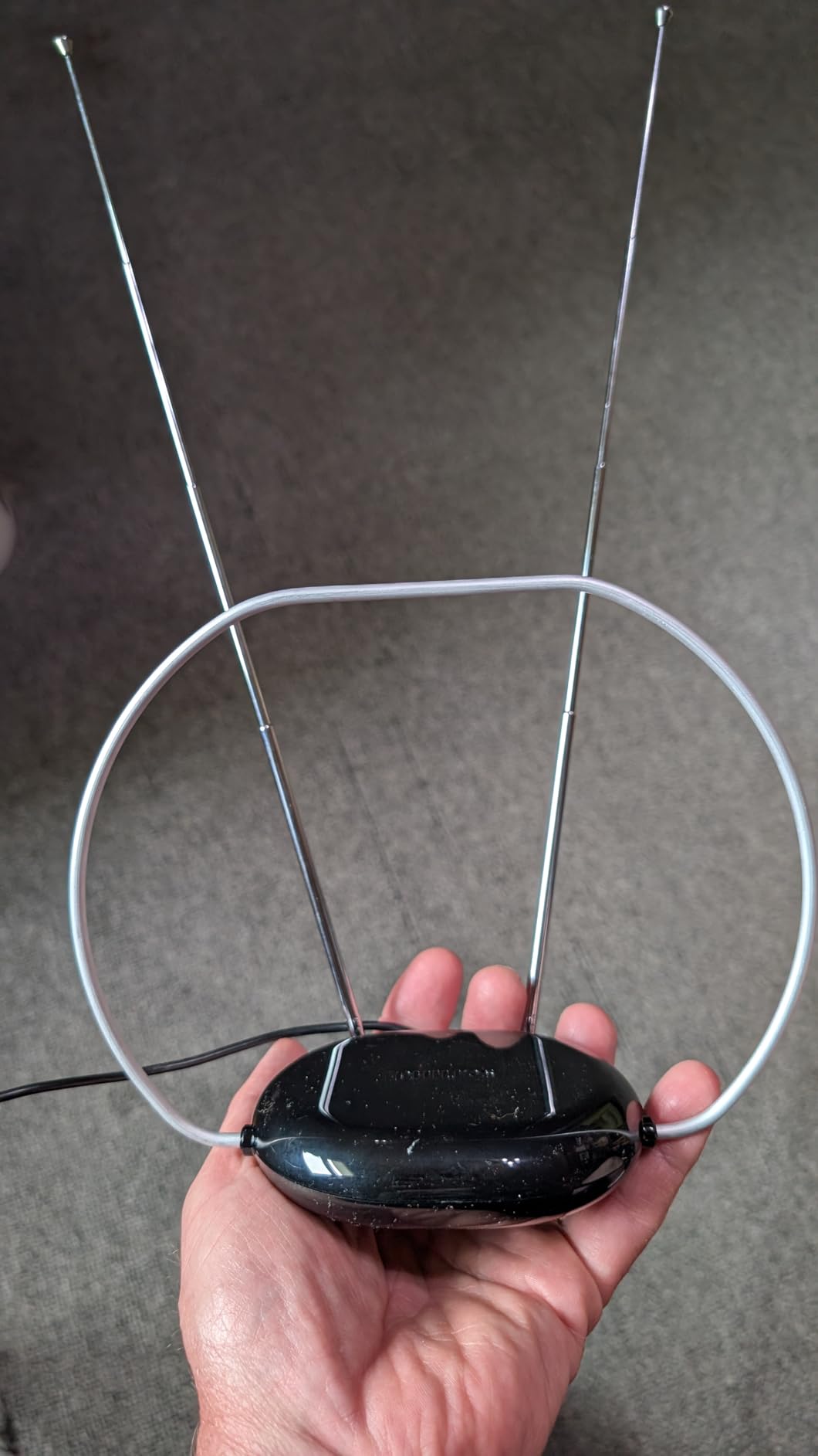 Philips Rabbit Ears Black Indoor TV Antenna, Dipole and Circular Loop customer photo 1