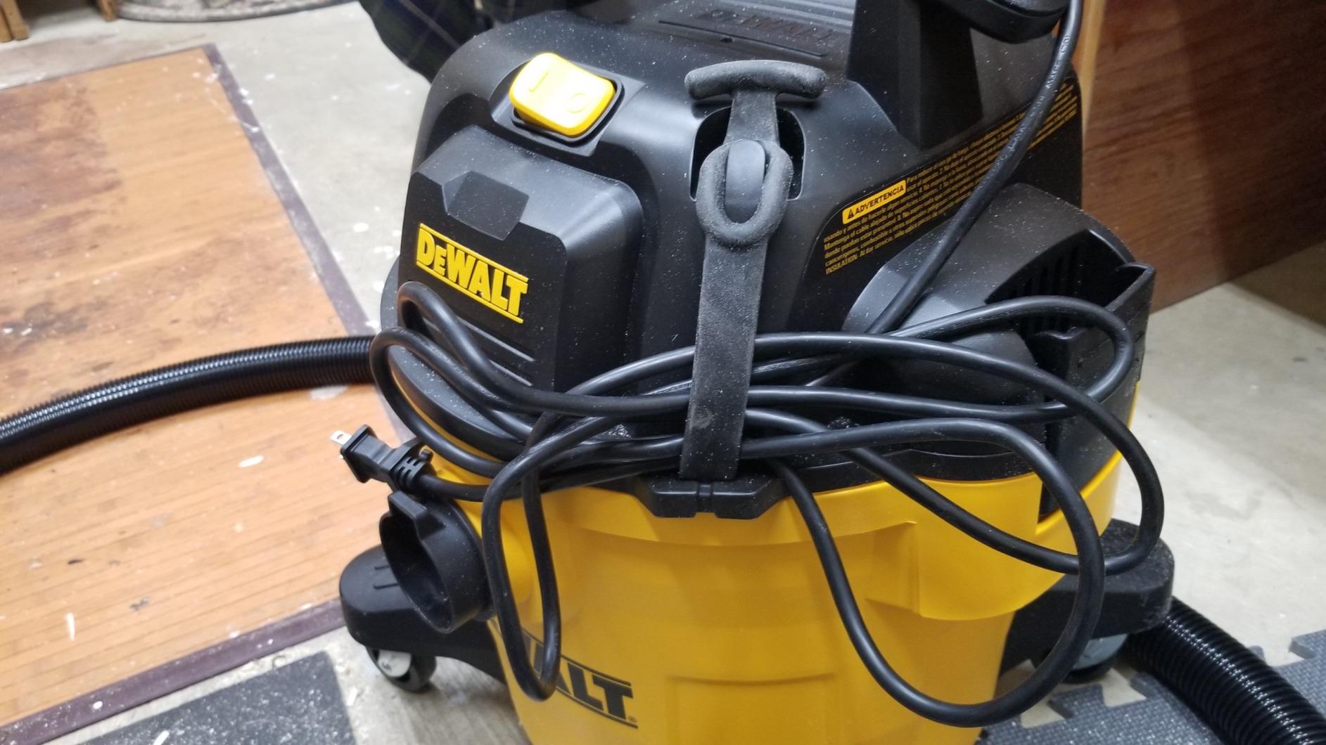DEWALT DXV06P 4 Peak HP Shop Vacuums, 6 Gallon Poly Wet/Dry Vac with Blower Function customer photo 1